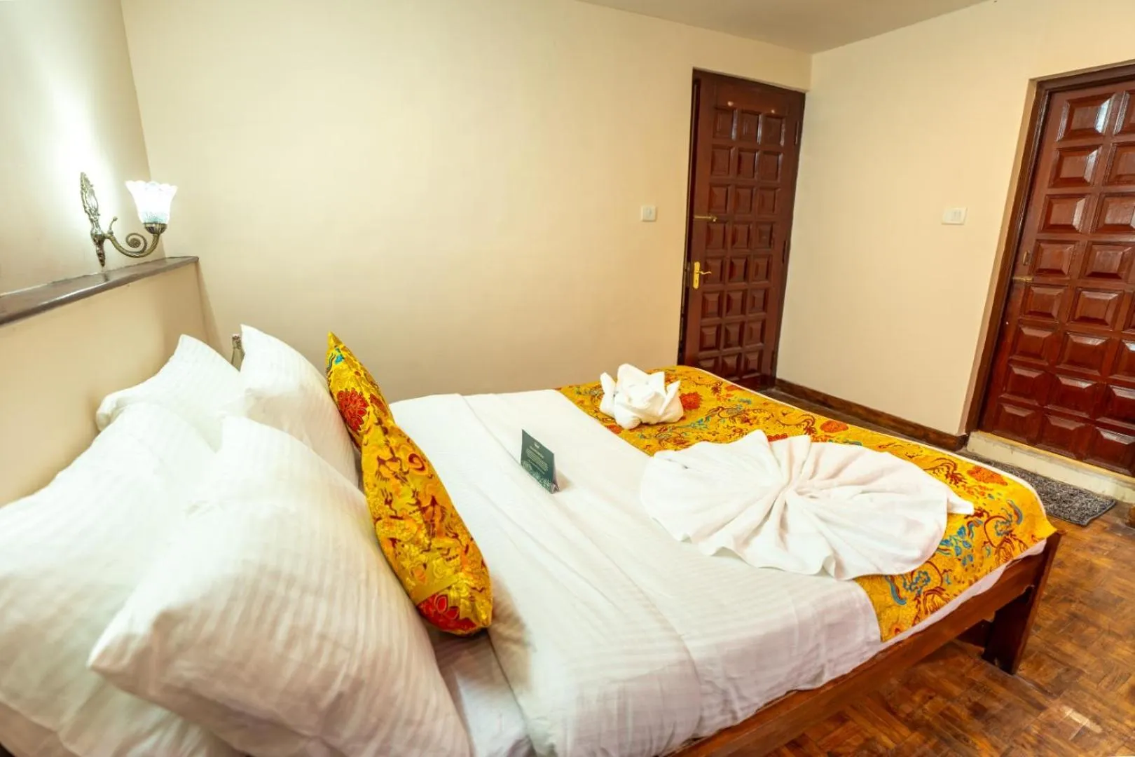 Bed in Muscatel Fairmount 100 Mts from Mall Road