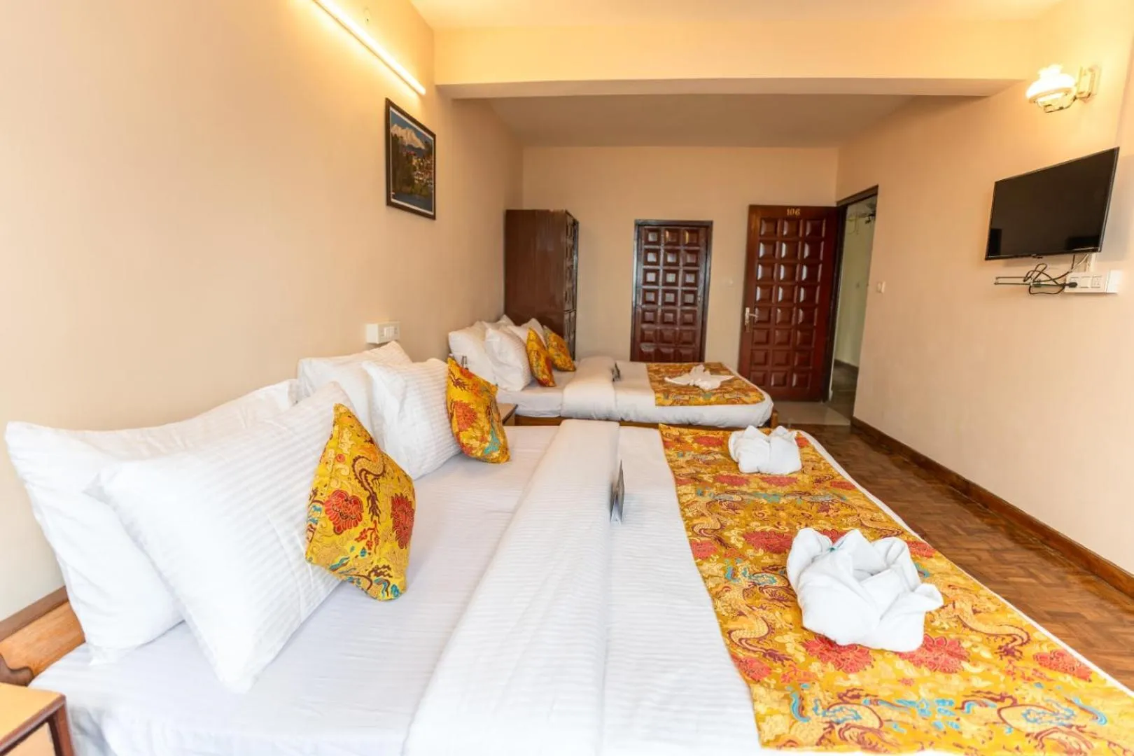 Bed in Muscatel Fairmount 100 Mts from Mall Road