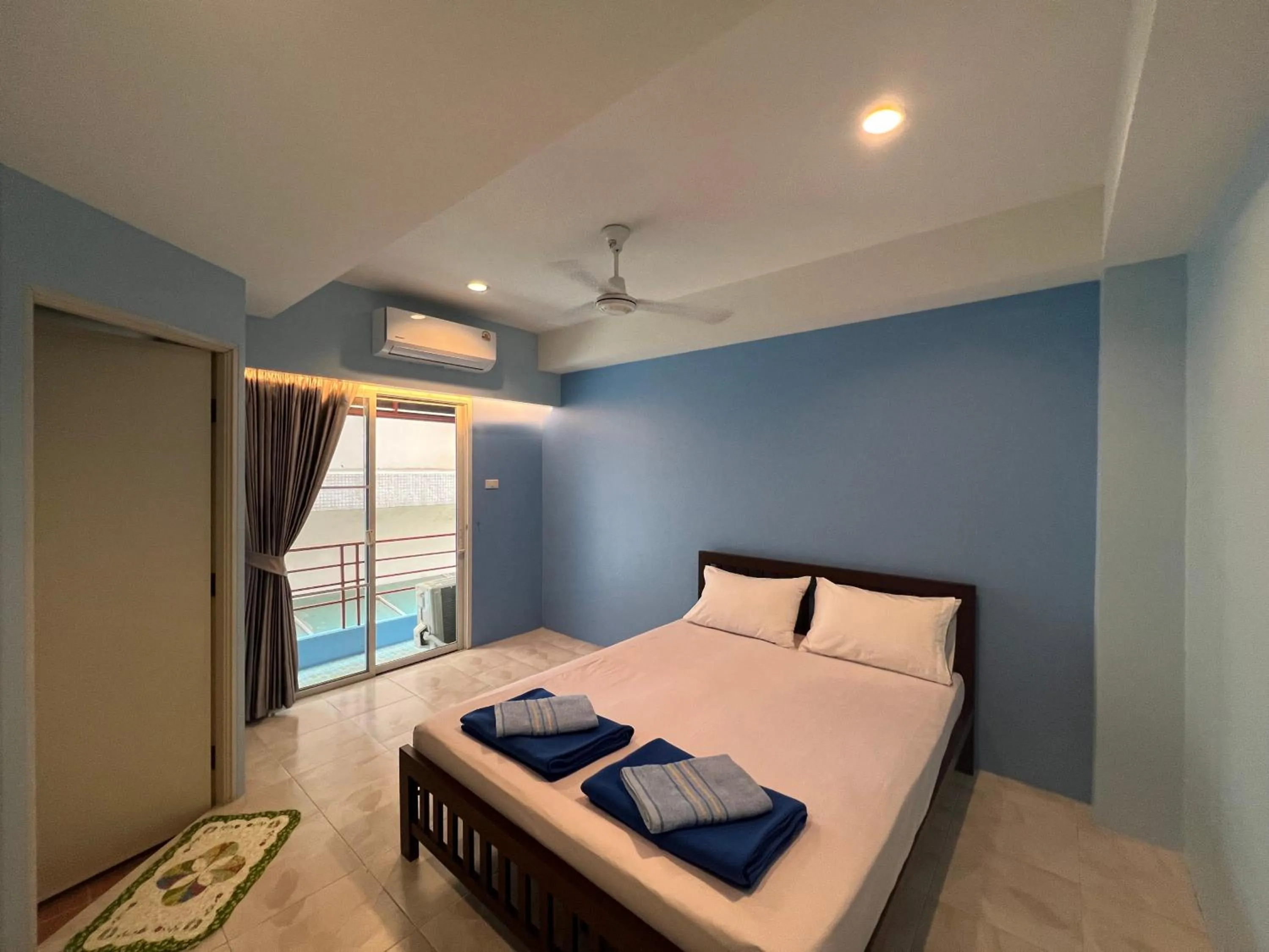 Photo of the whole room, Bed in Bonita House