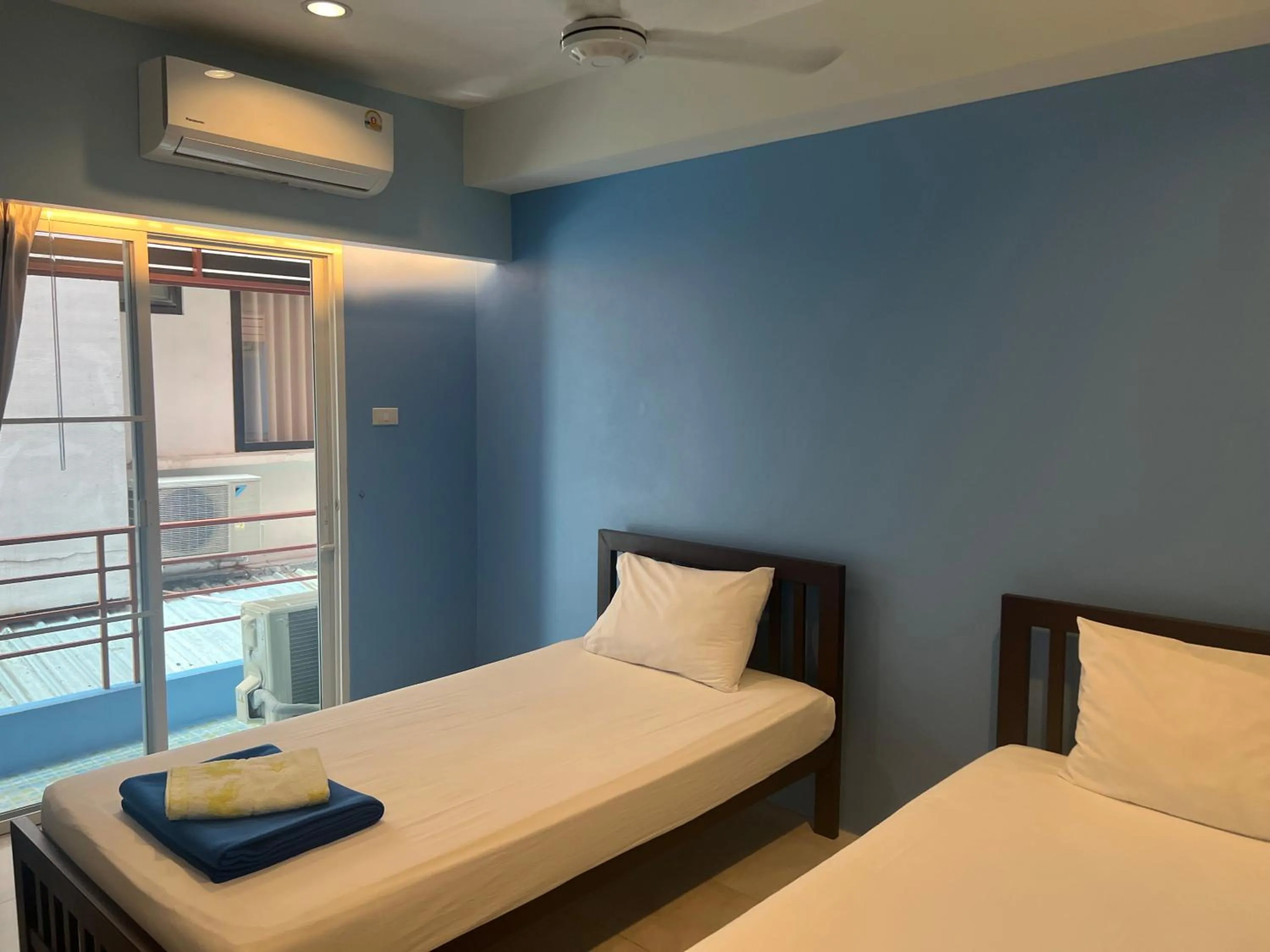 Bedroom, Bed in Bonita House