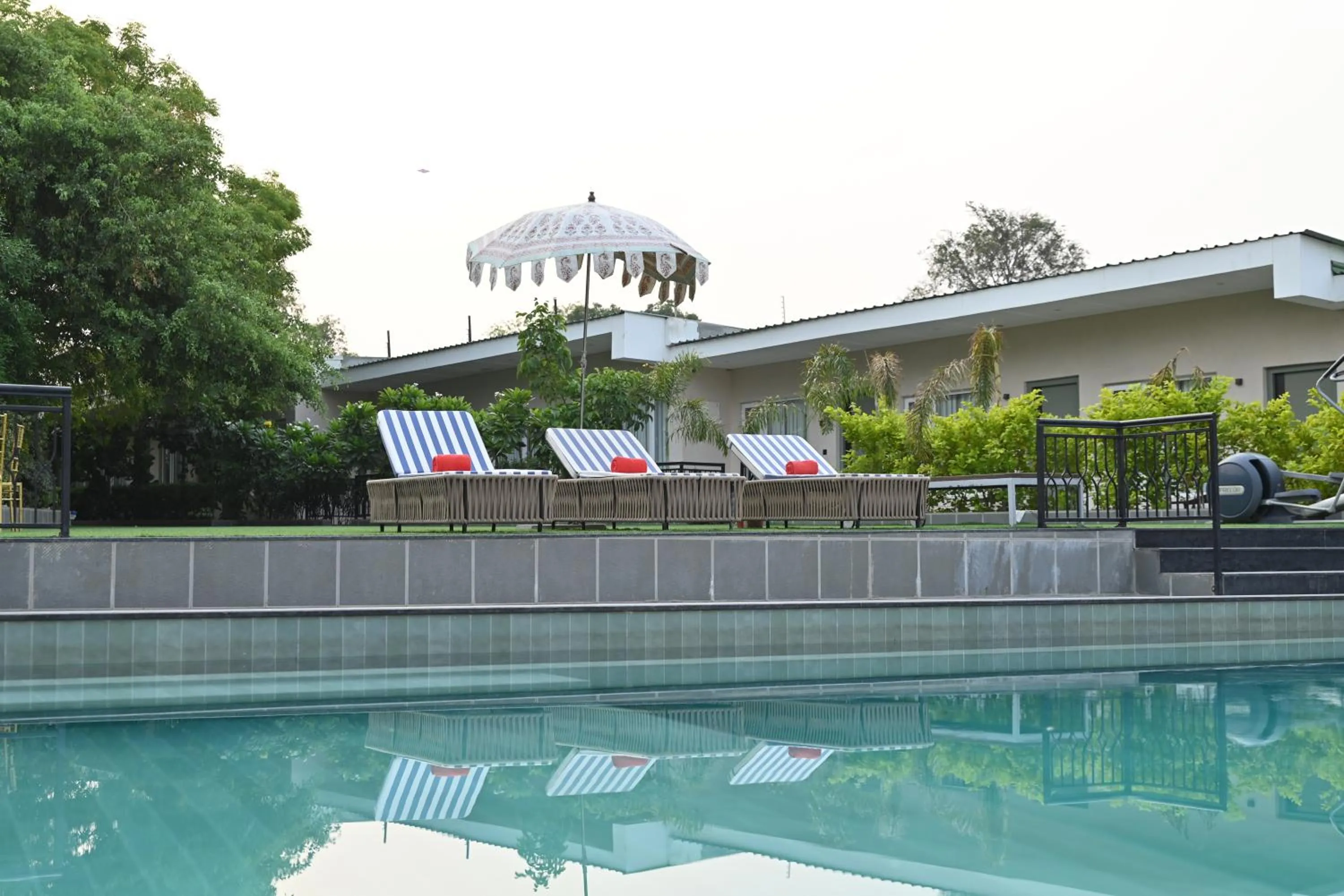 Swimming pool in Status Club Resort