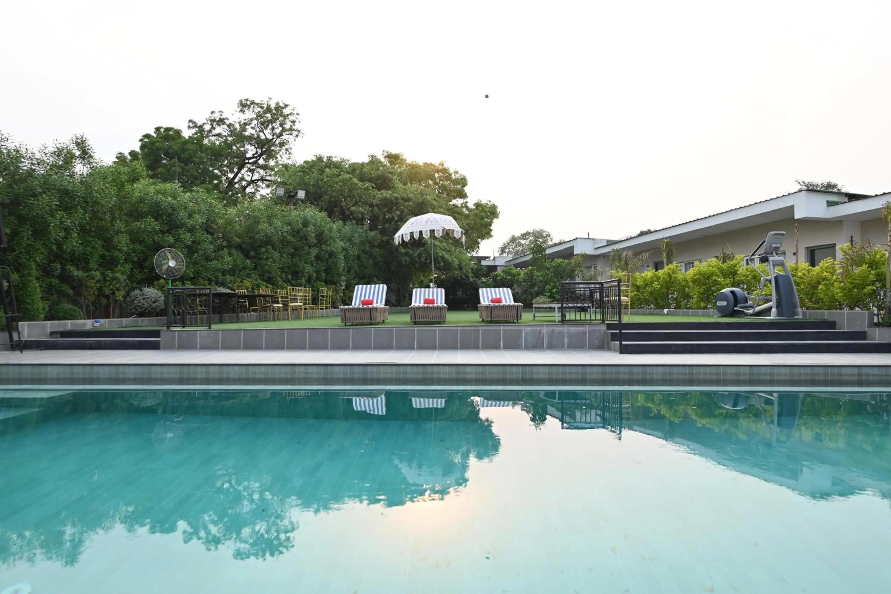 Swimming pool in Status Club Resort