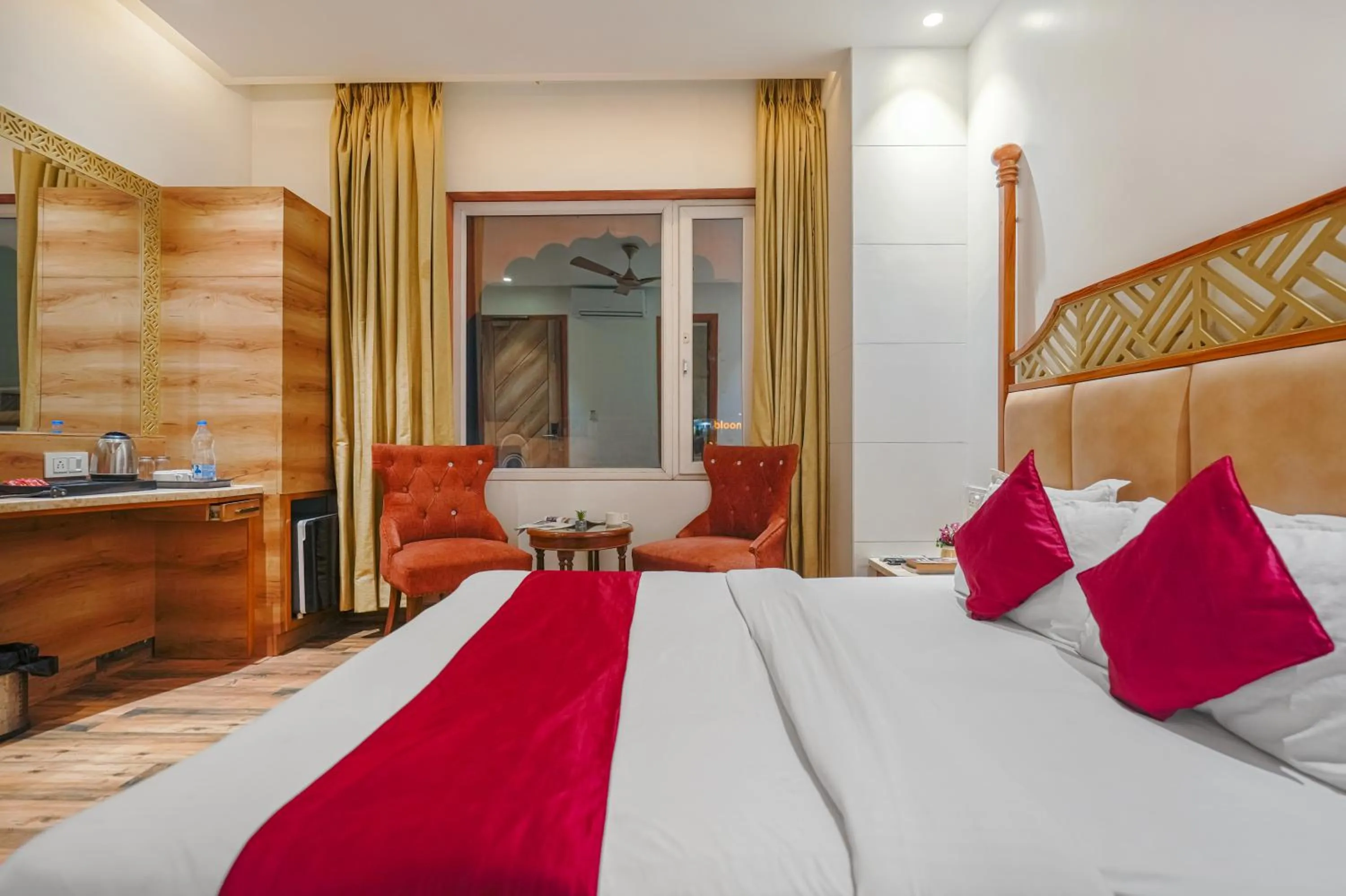 Bedroom in Hotel RV Golden A Few Steps from Golden Temple