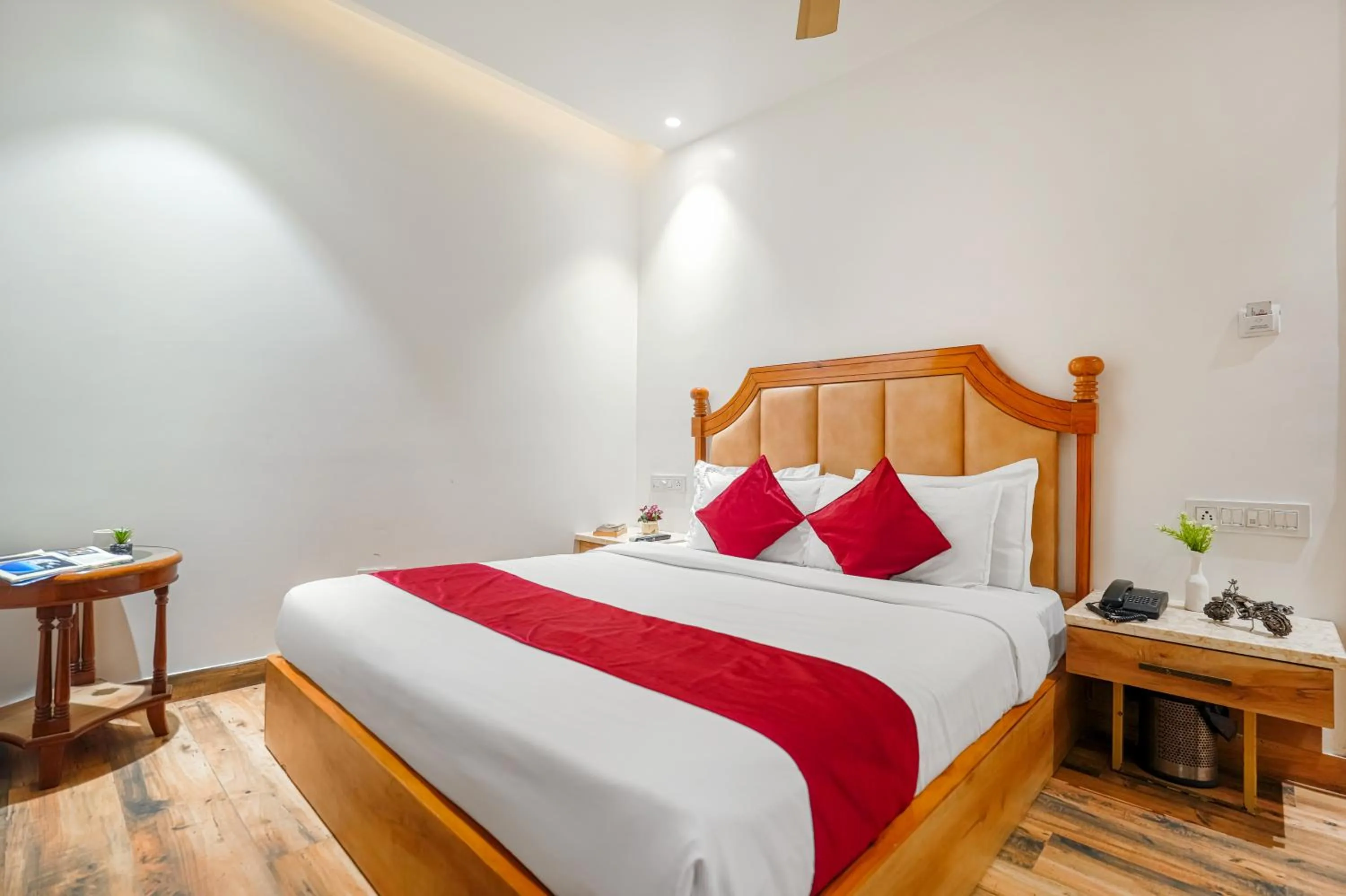 Bedroom in Hotel RV Golden A Few Steps from Golden Temple