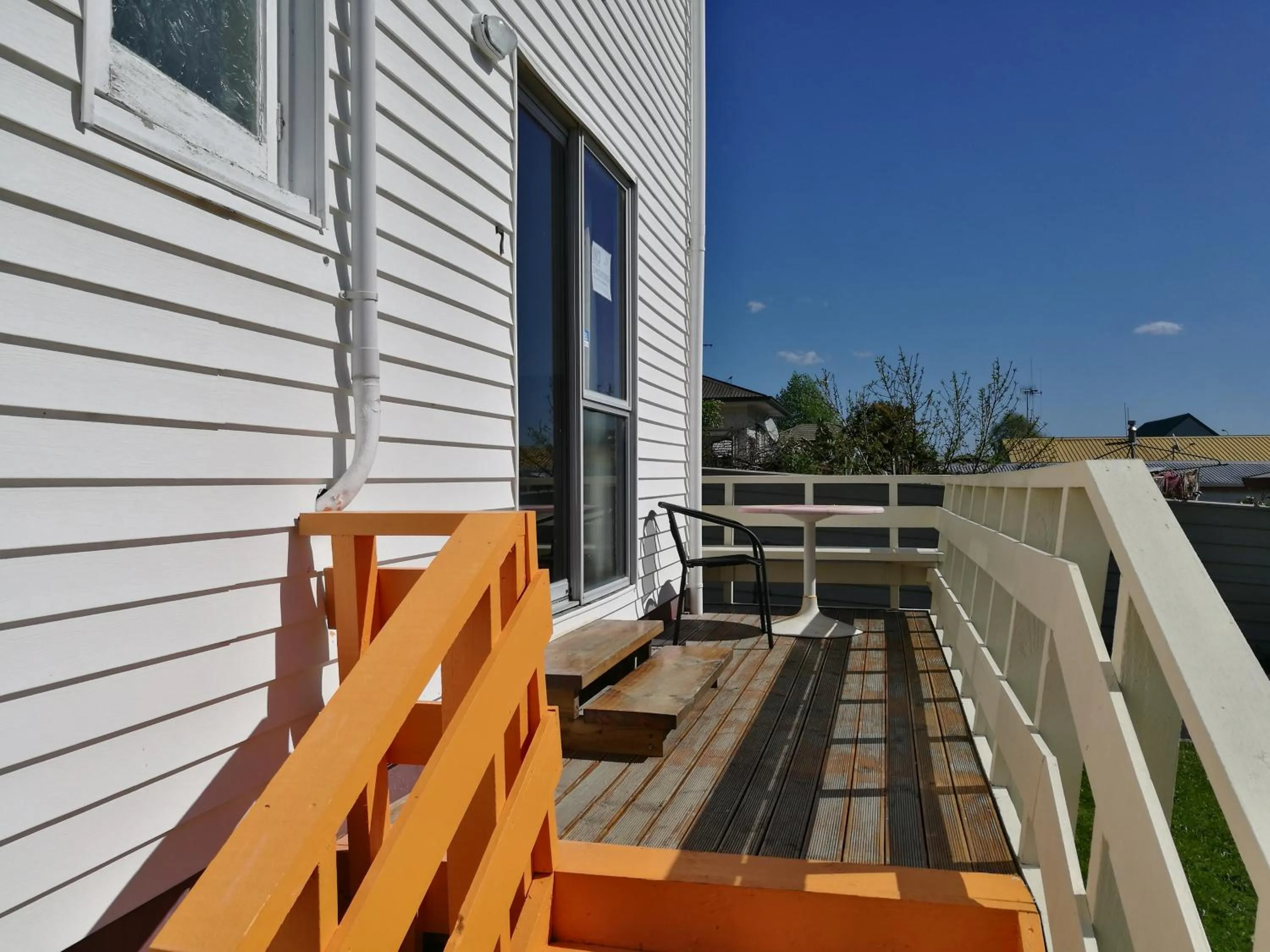 Property building in Rainbow Motel & Guest House