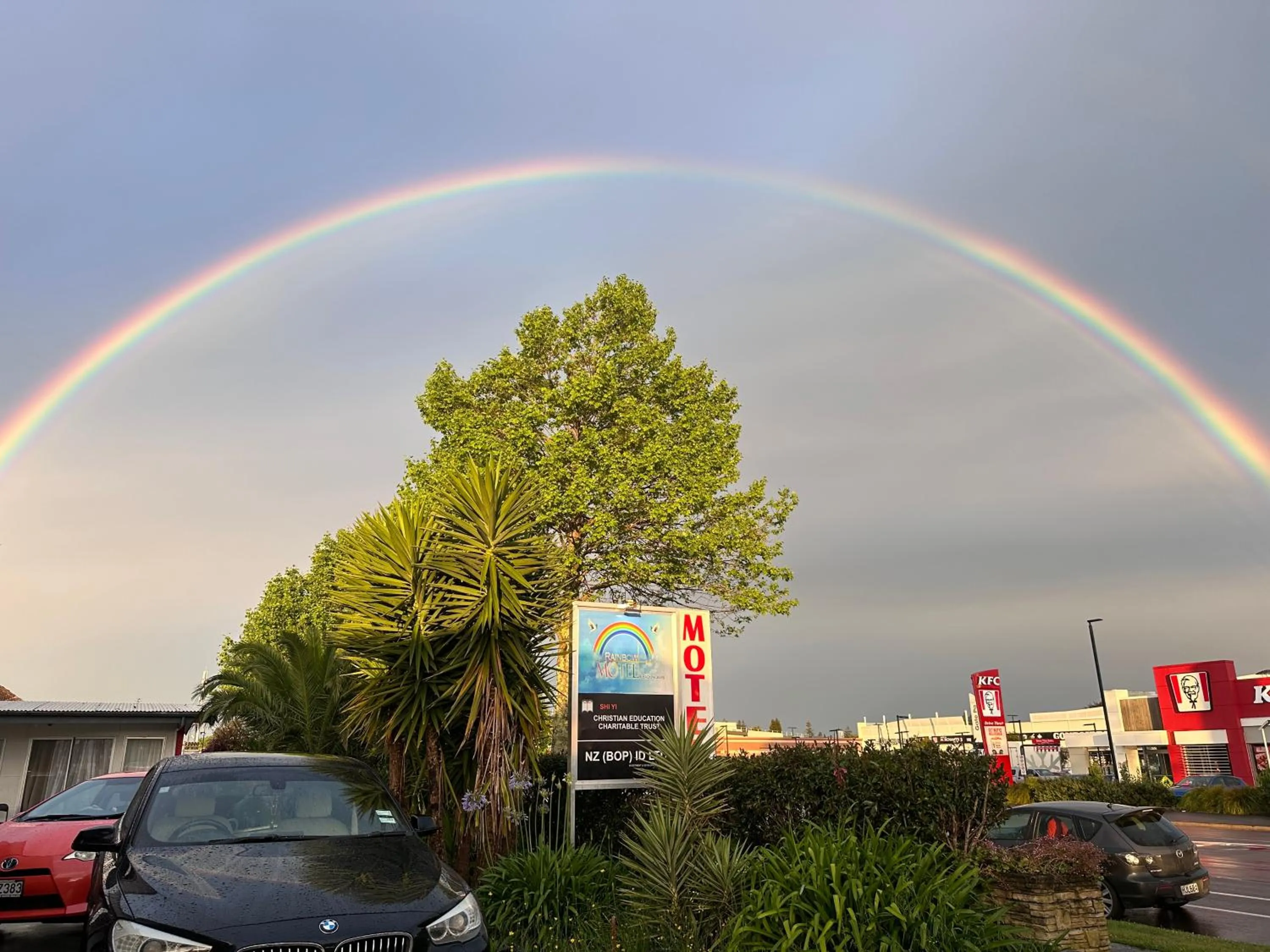 Rainbow Motel & Guest House