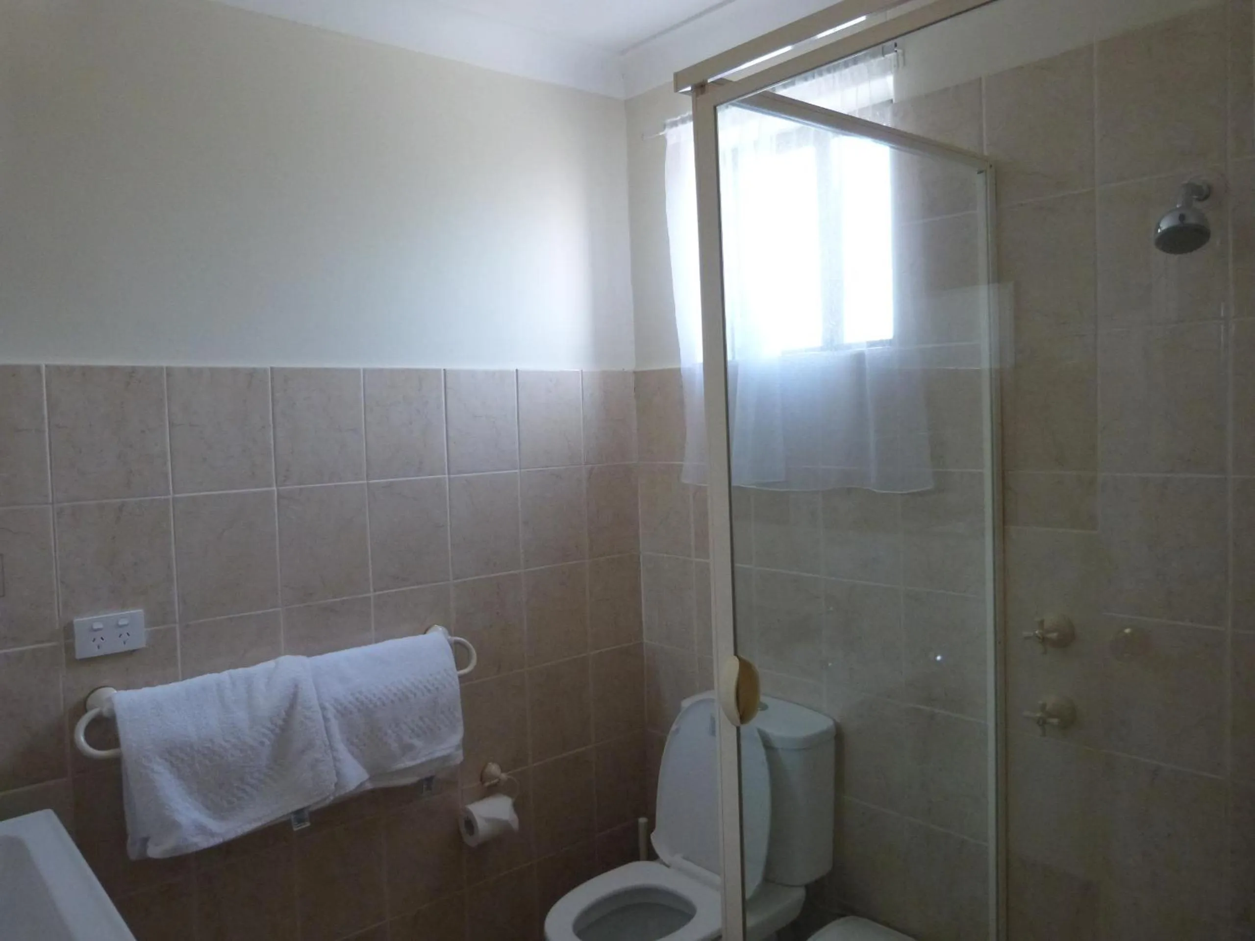 Shower in Fullarton Motor Lodge