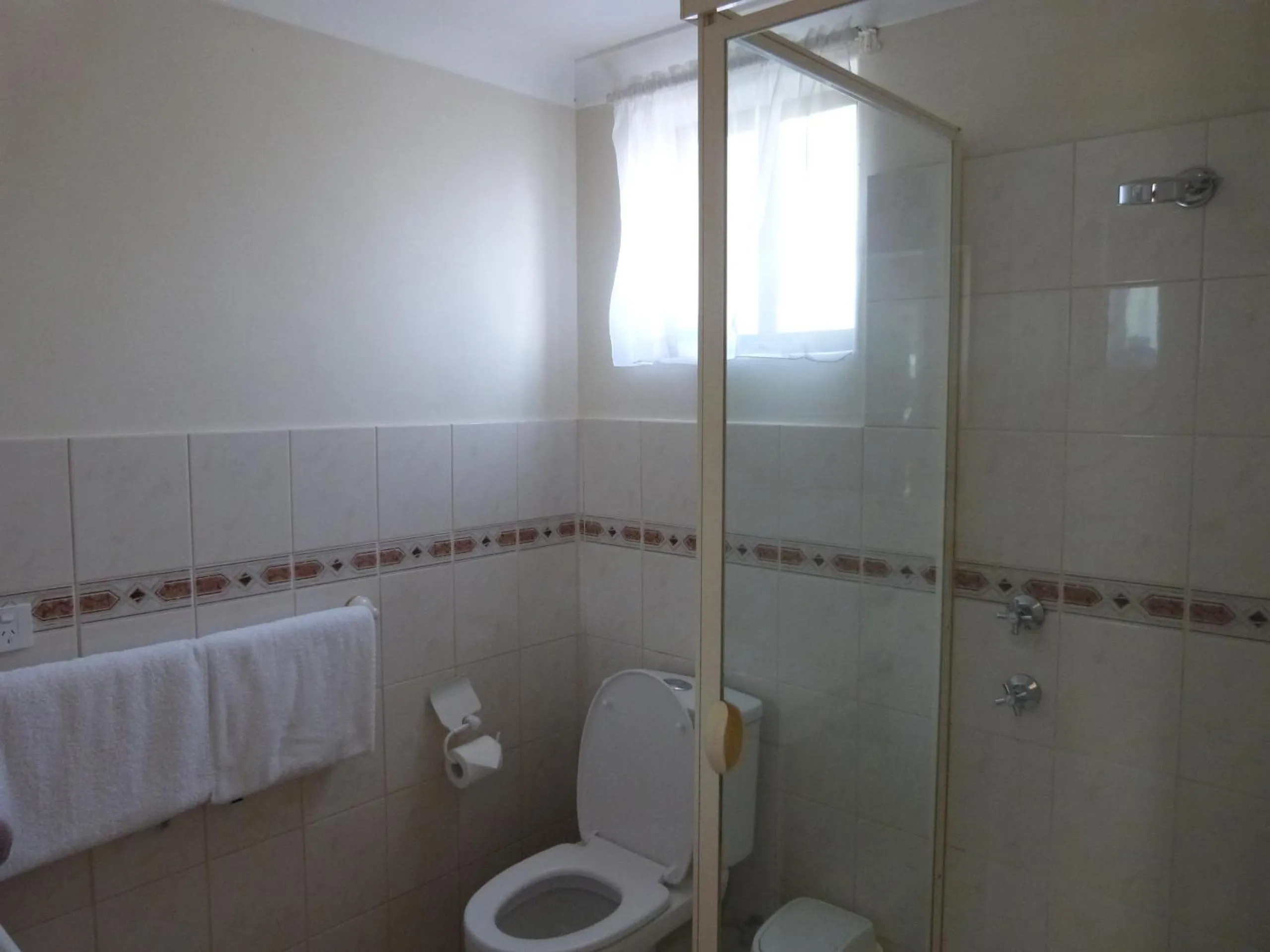 Shower in Fullarton Motor Lodge