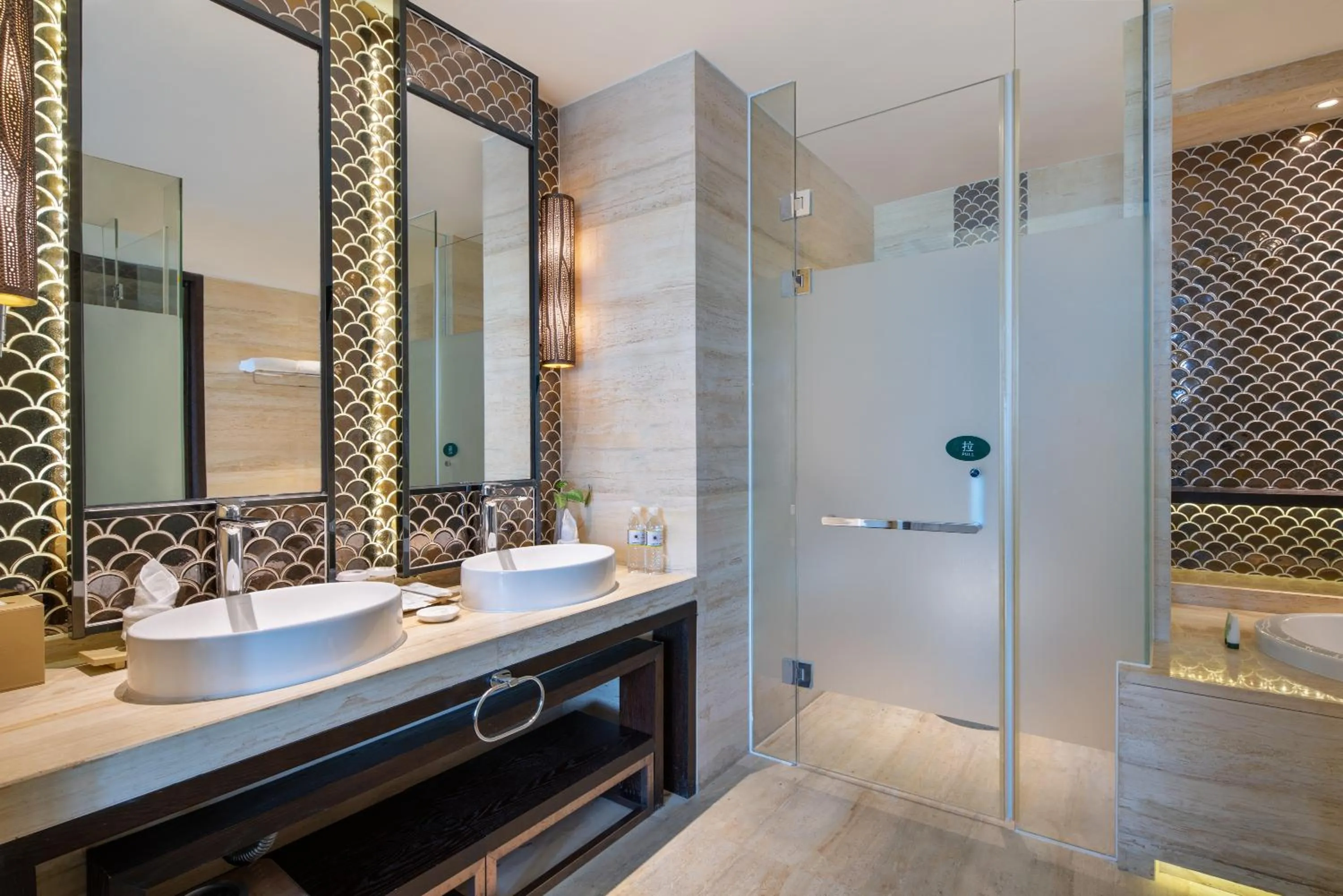 Bathroom in Mangrove Tree Resort World Sanya Bay- Queen Palm Towers