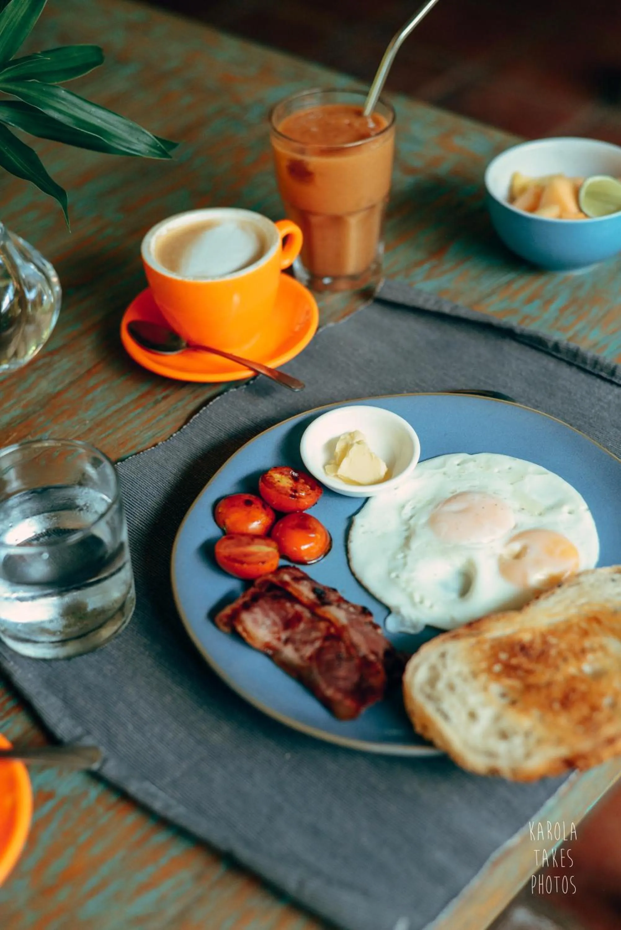 Restaurant/places to eat in Belukar Villas