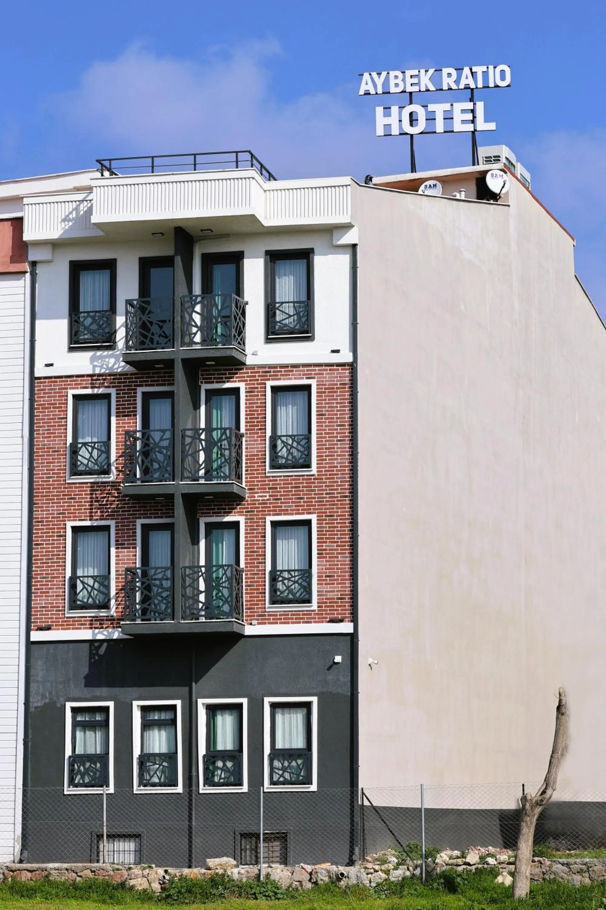 Property building in Aybek Ratio Hotel