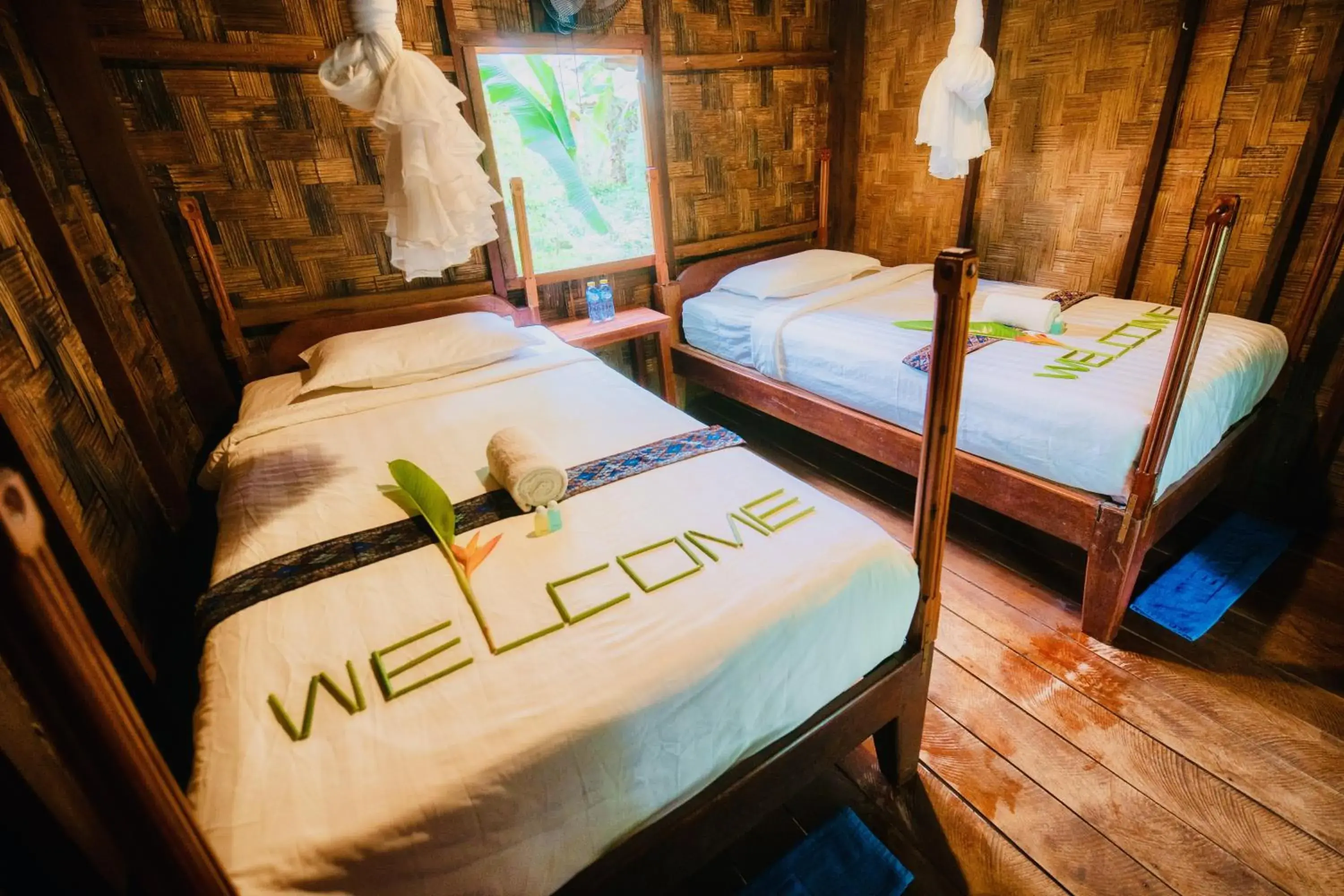 Bed in 4-Bed Dormitory Room in SpringRiver Resort Bed in 4-Bed Dormitory Room in SpringRiver Resort