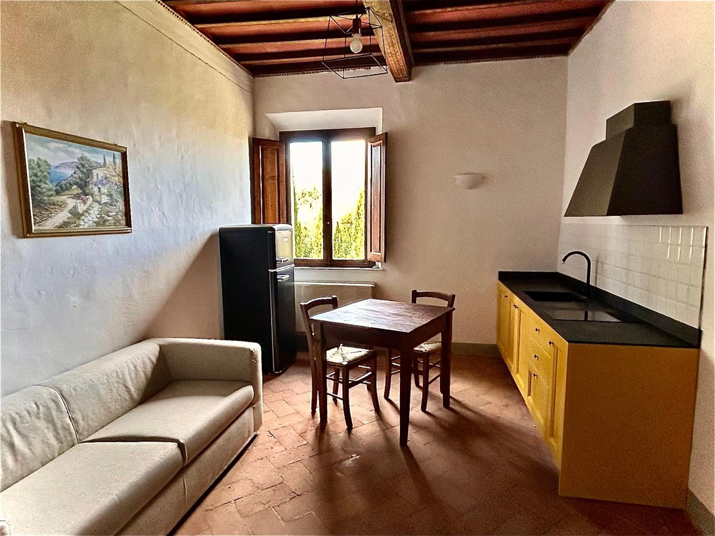 Kitchen or kitchenette in Villa Mucellena