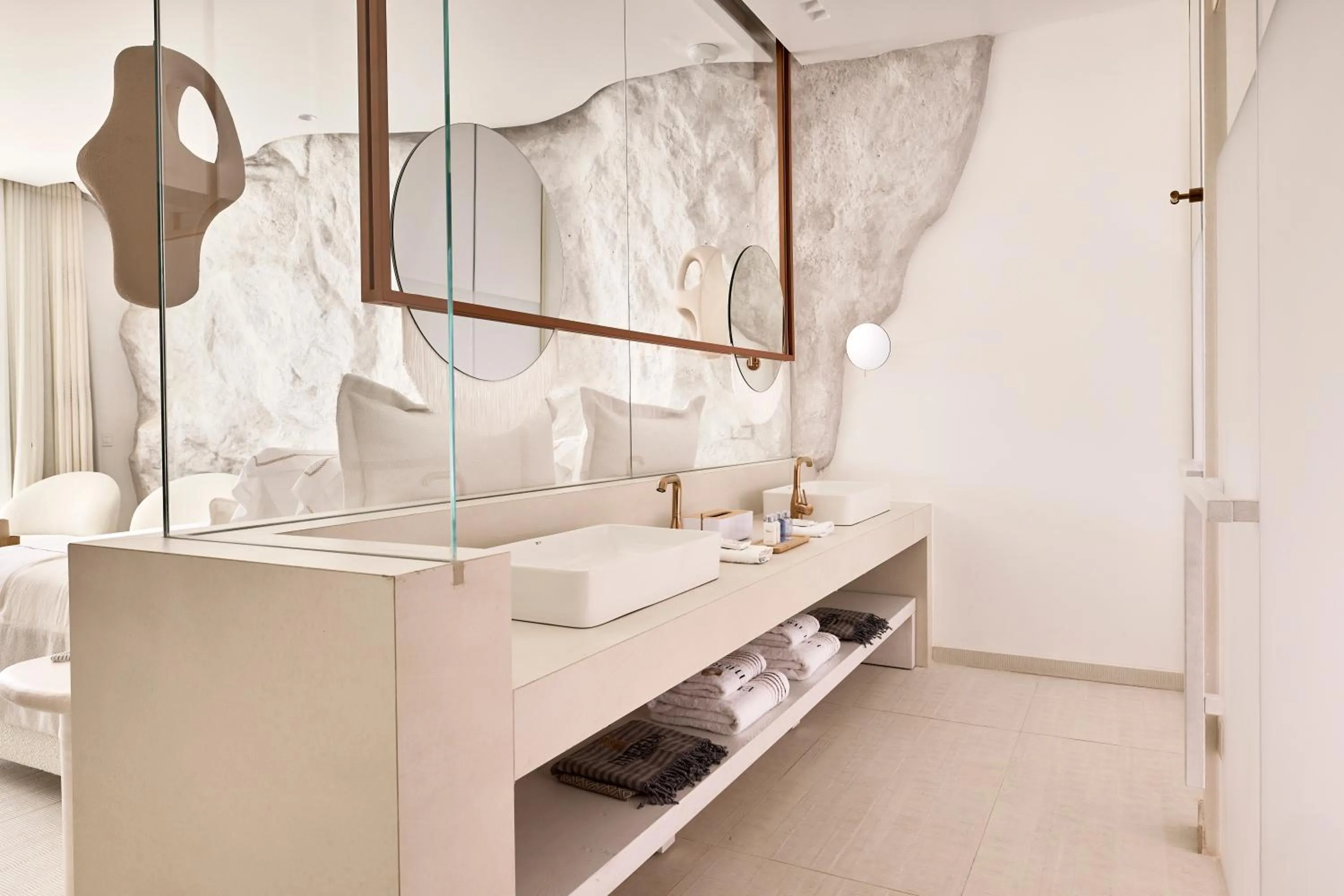 Bathroom in Ethereum Mykonos