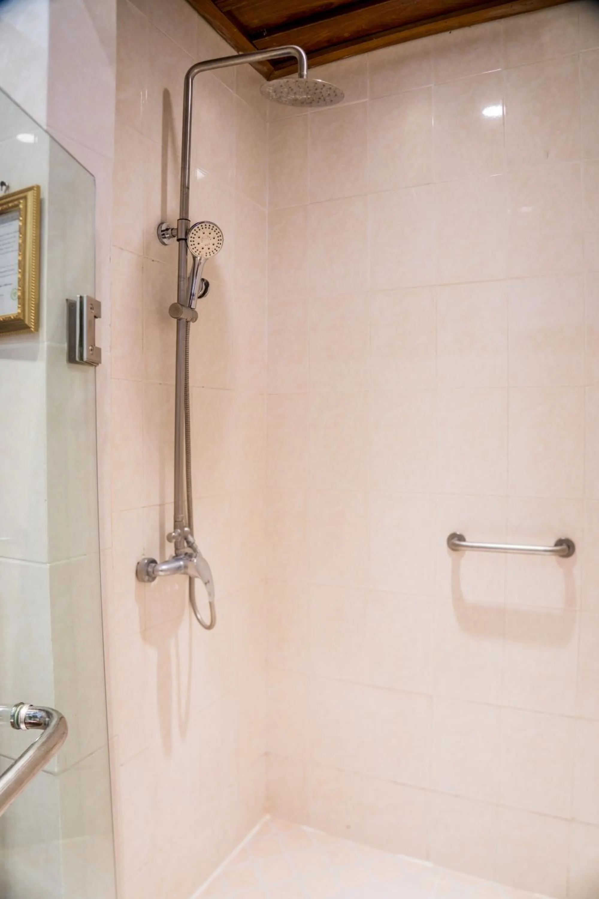 Shower in Mekong Riverview Hotel