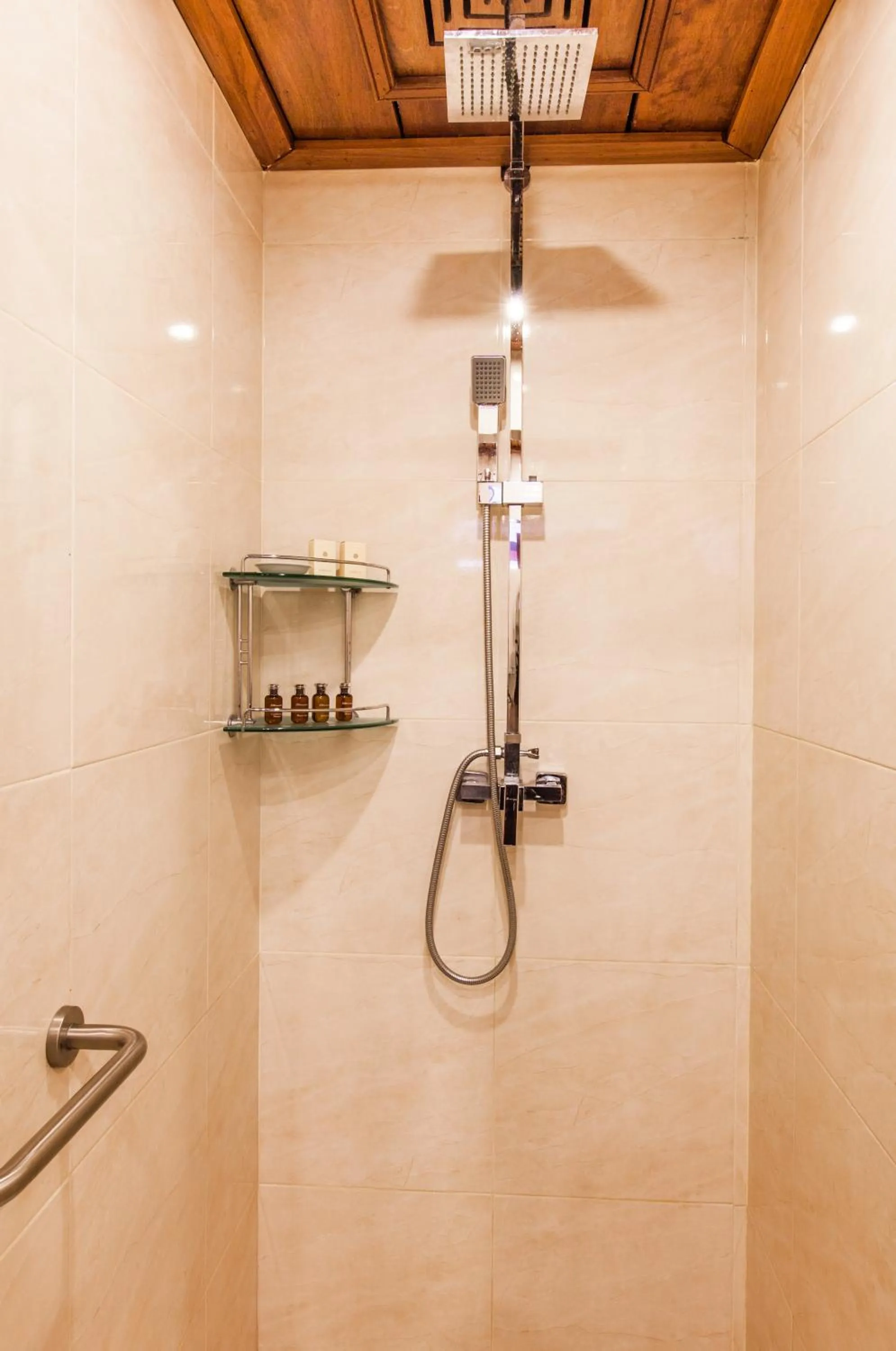 Shower in Mekong Riverview Hotel