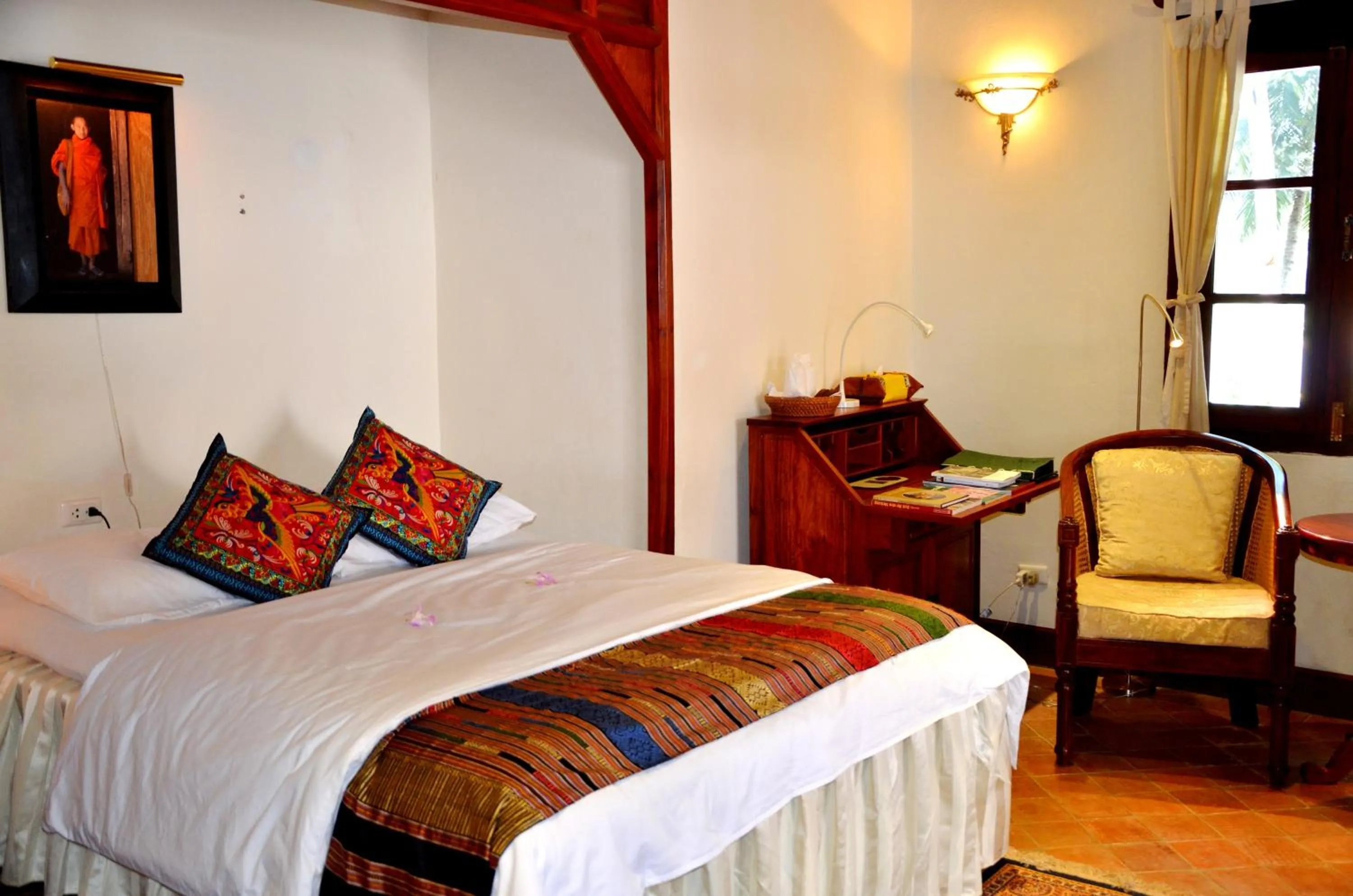 Photo of the whole room, Bed in Mekong Riverview Hotel