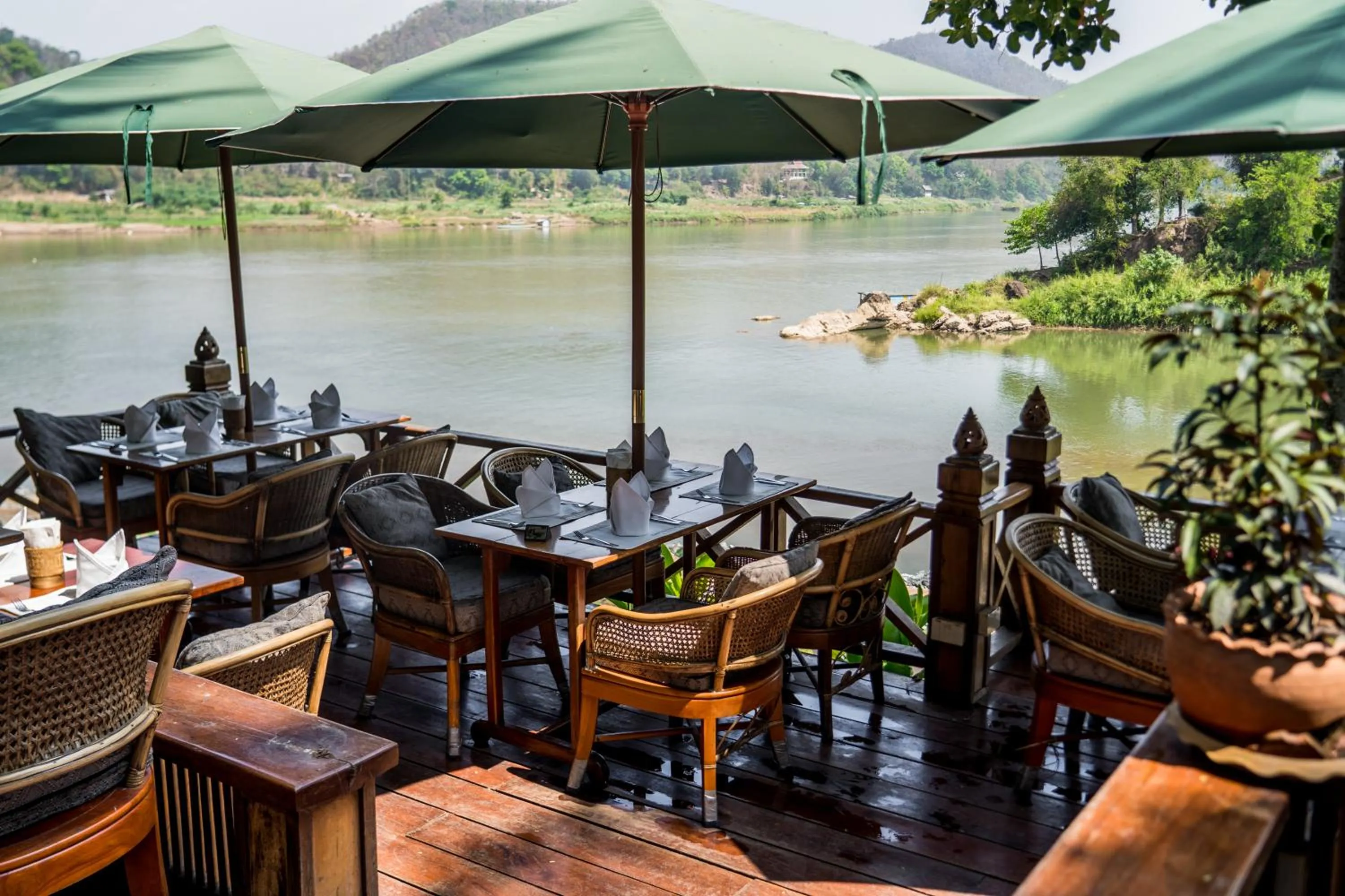 Restaurant/places to eat in Mekong Riverview Hotel