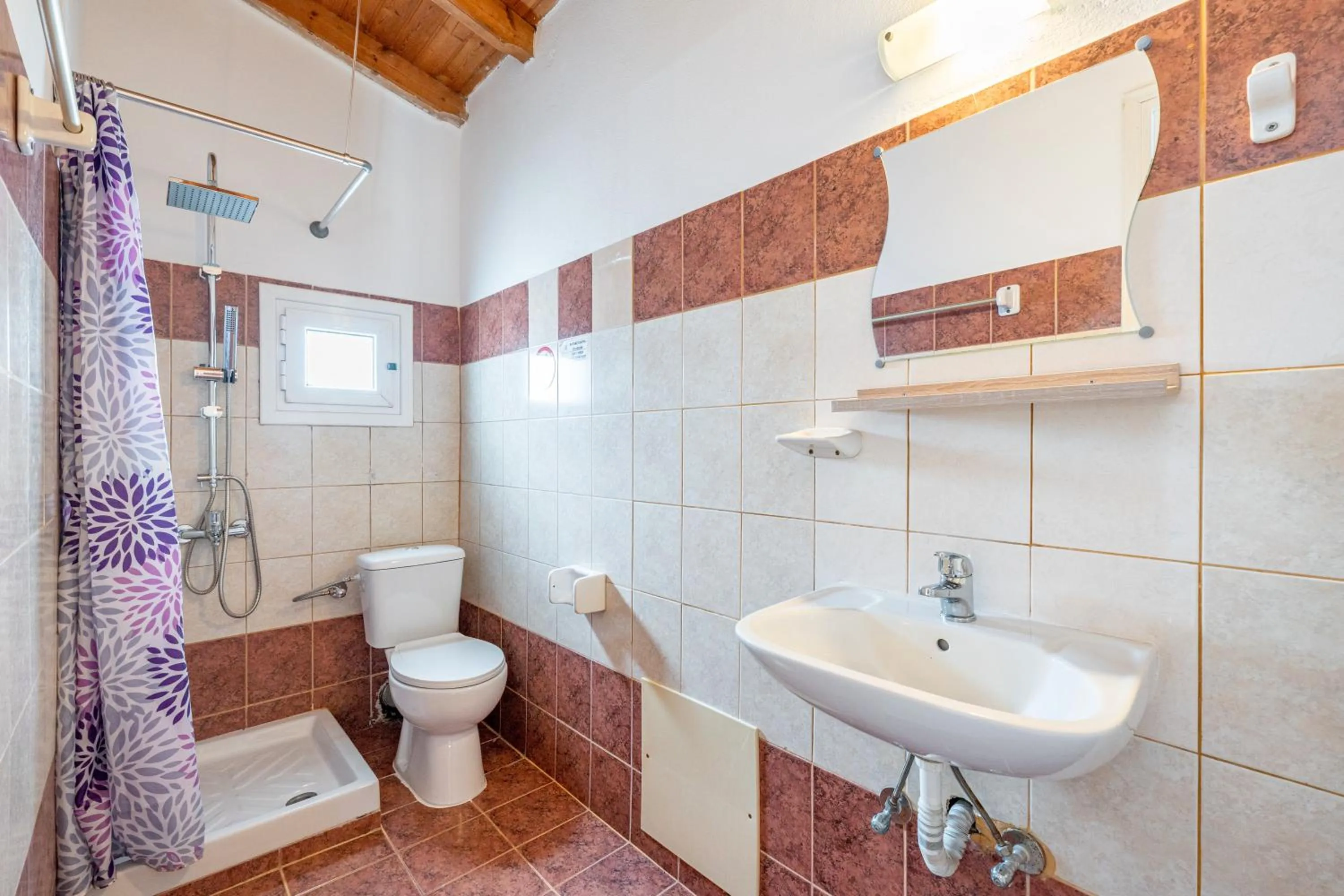 Bathroom in Kavos Panorama Complex