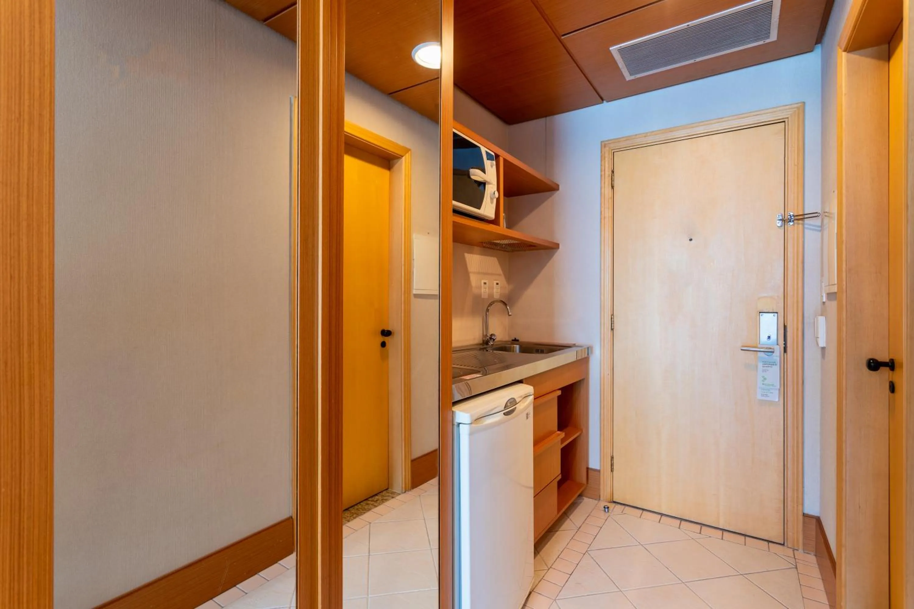 Kitchen or kitchenette in Wyndham Garden São Paulo Convention Nortel