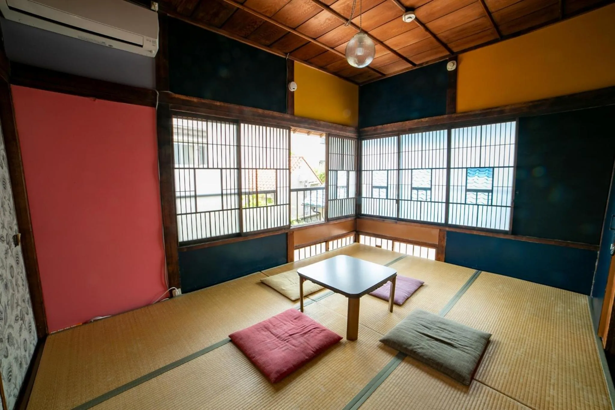 Photo of the whole room in Villa Sacra