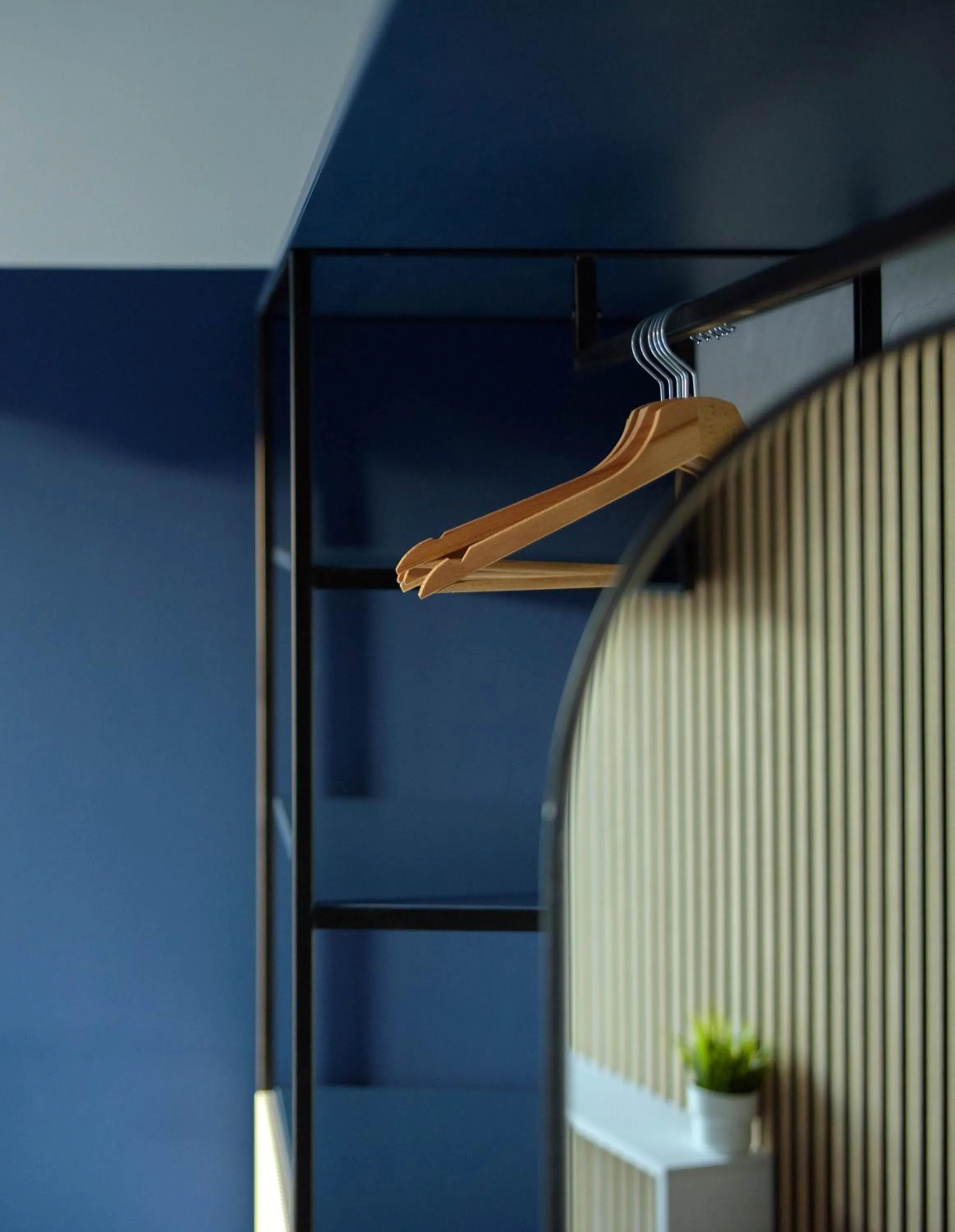 wardrobe in URBAN BUDGET HOTEL