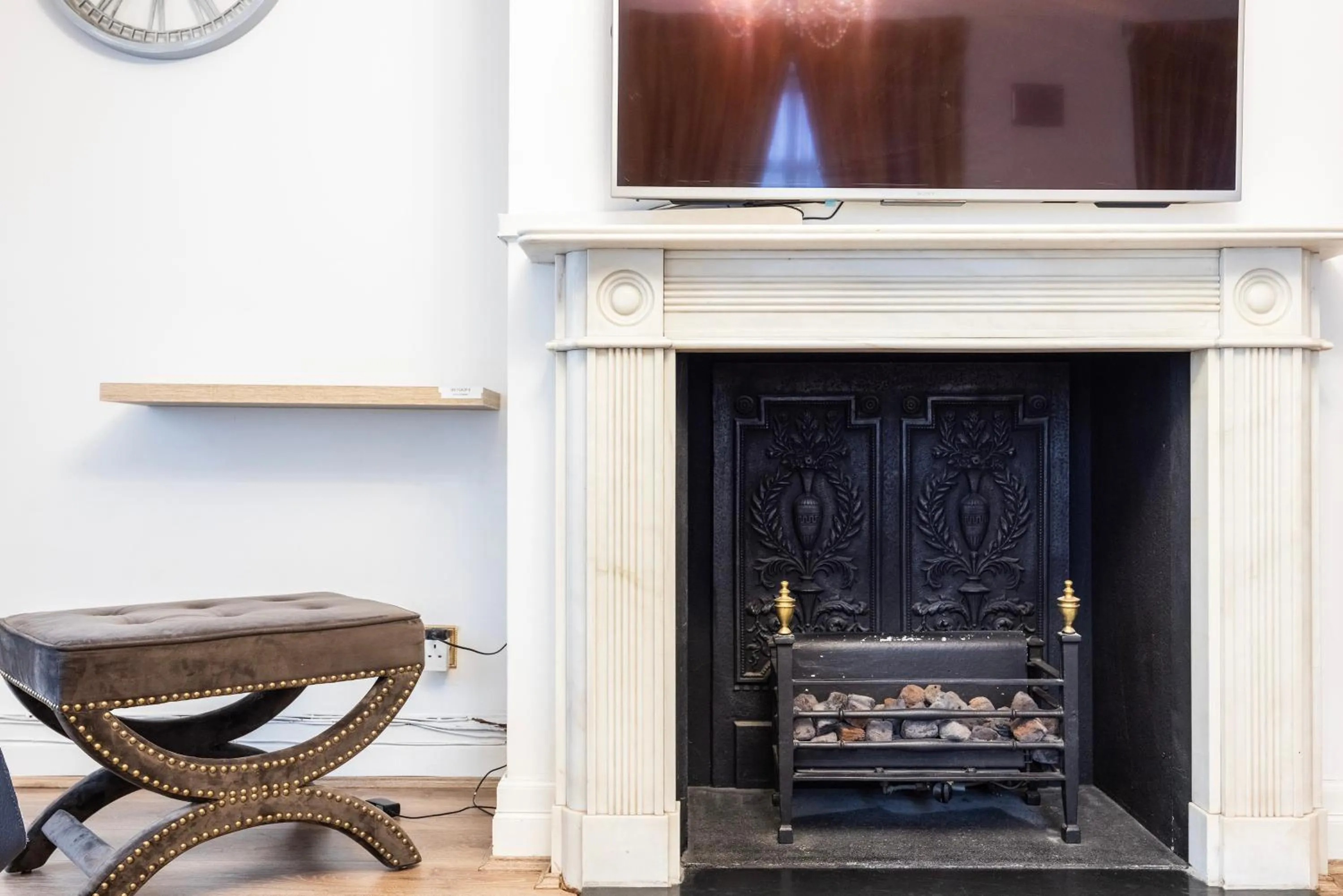 Seating area in CARLTON COURT - MAYFAIR