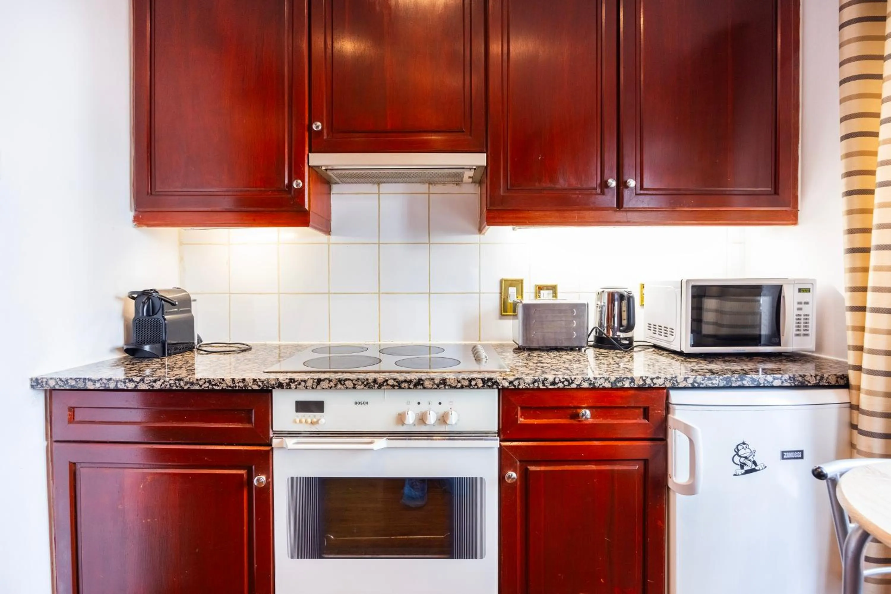 Kitchen or kitchenette in CARLTON COURT - MAYFAIR