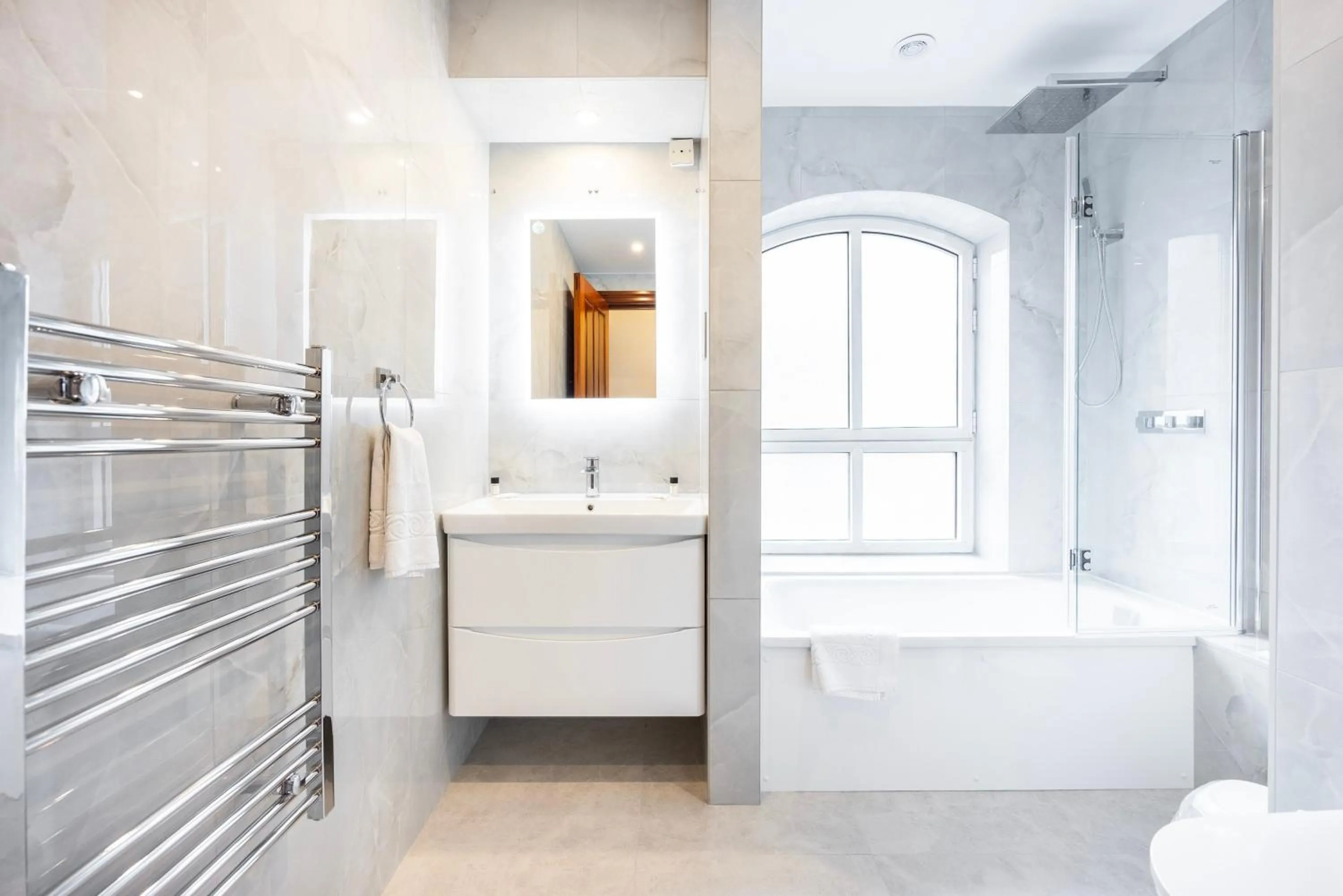 Bathroom in CARLTON COURT - MAYFAIR