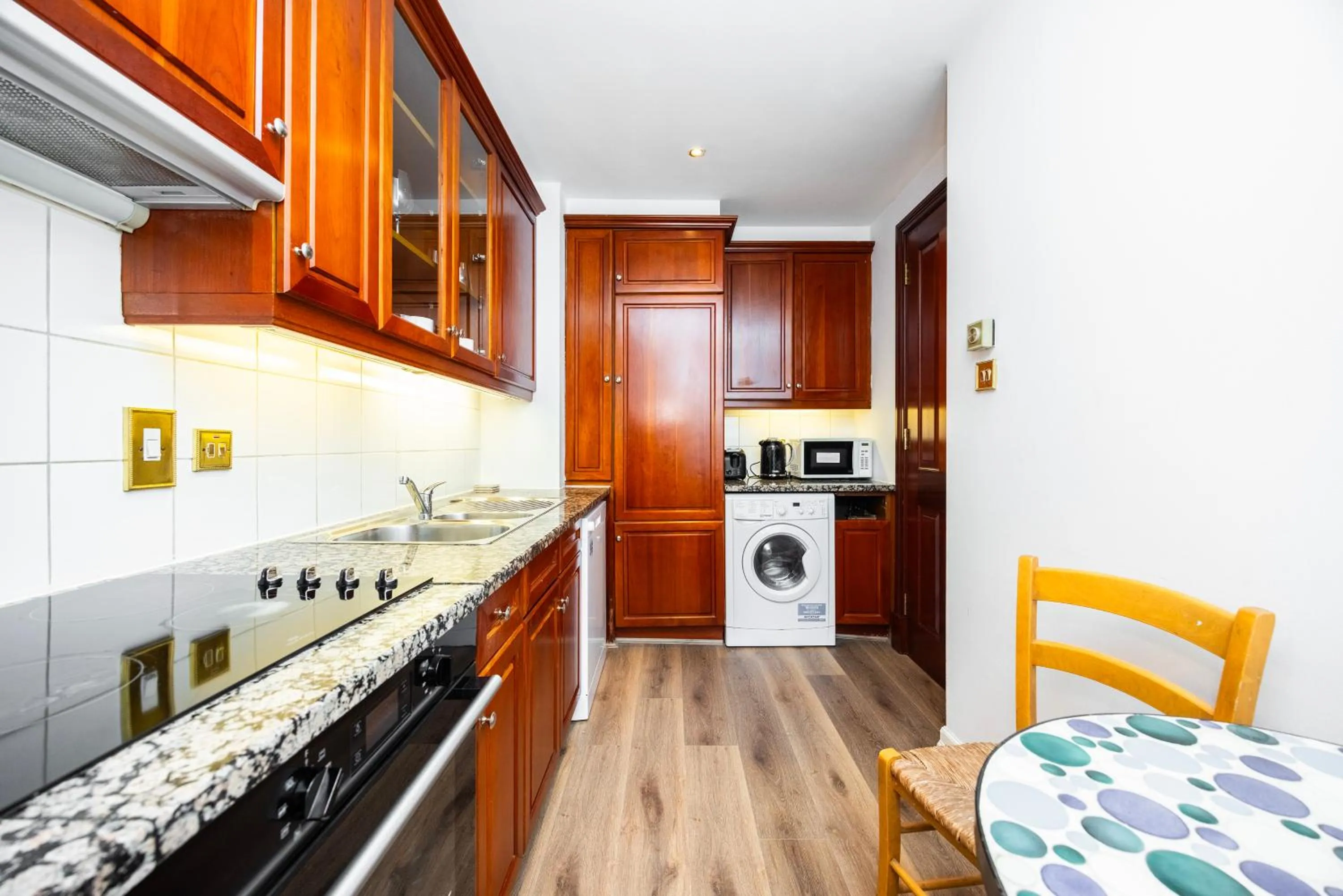 Kitchen or kitchenette in CARLTON COURT - MAYFAIR