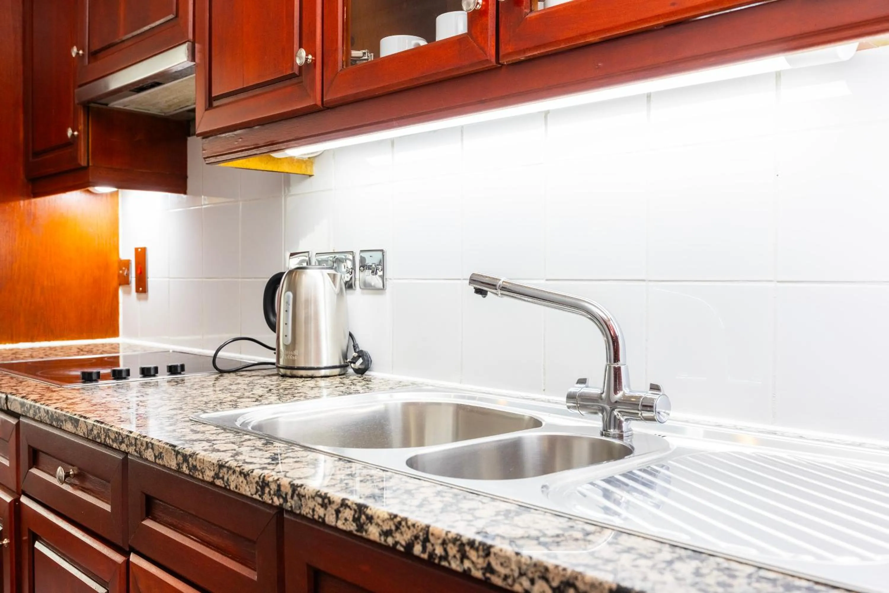 Kitchen or kitchenette in CARLTON COURT - MAYFAIR