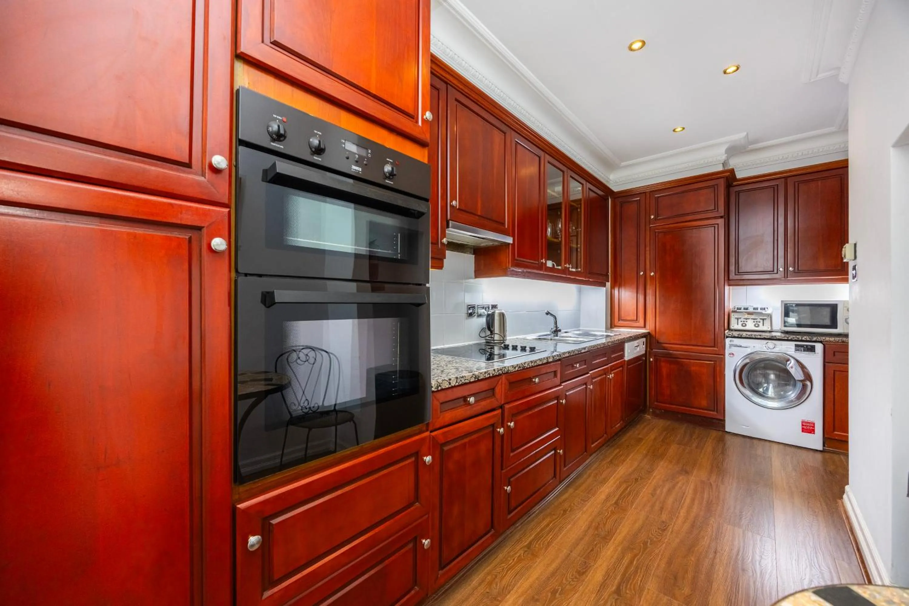 Kitchen or kitchenette in CARLTON COURT - MAYFAIR