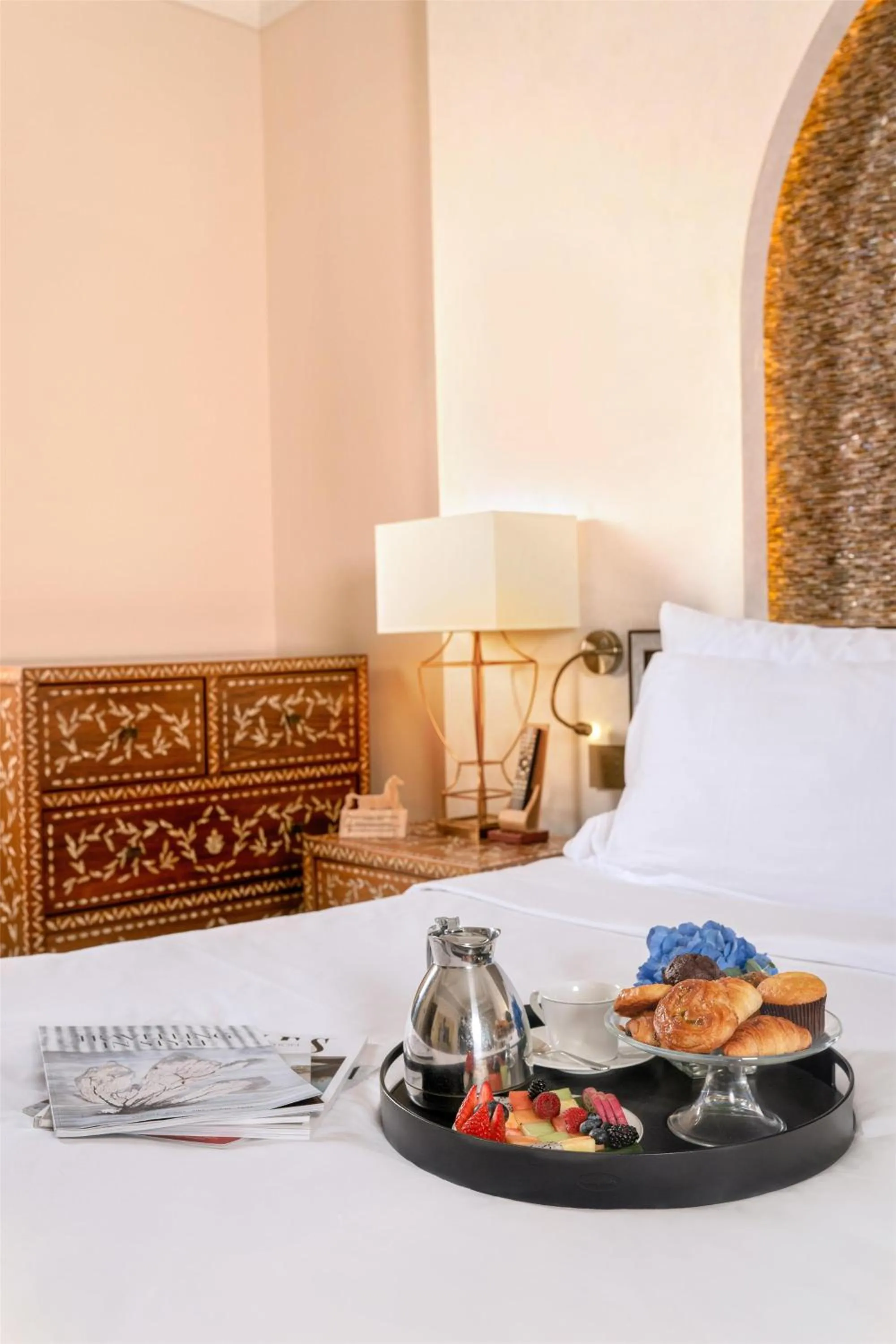 Living room, Bed in Marsa Malaz Kempinski, The Pearl