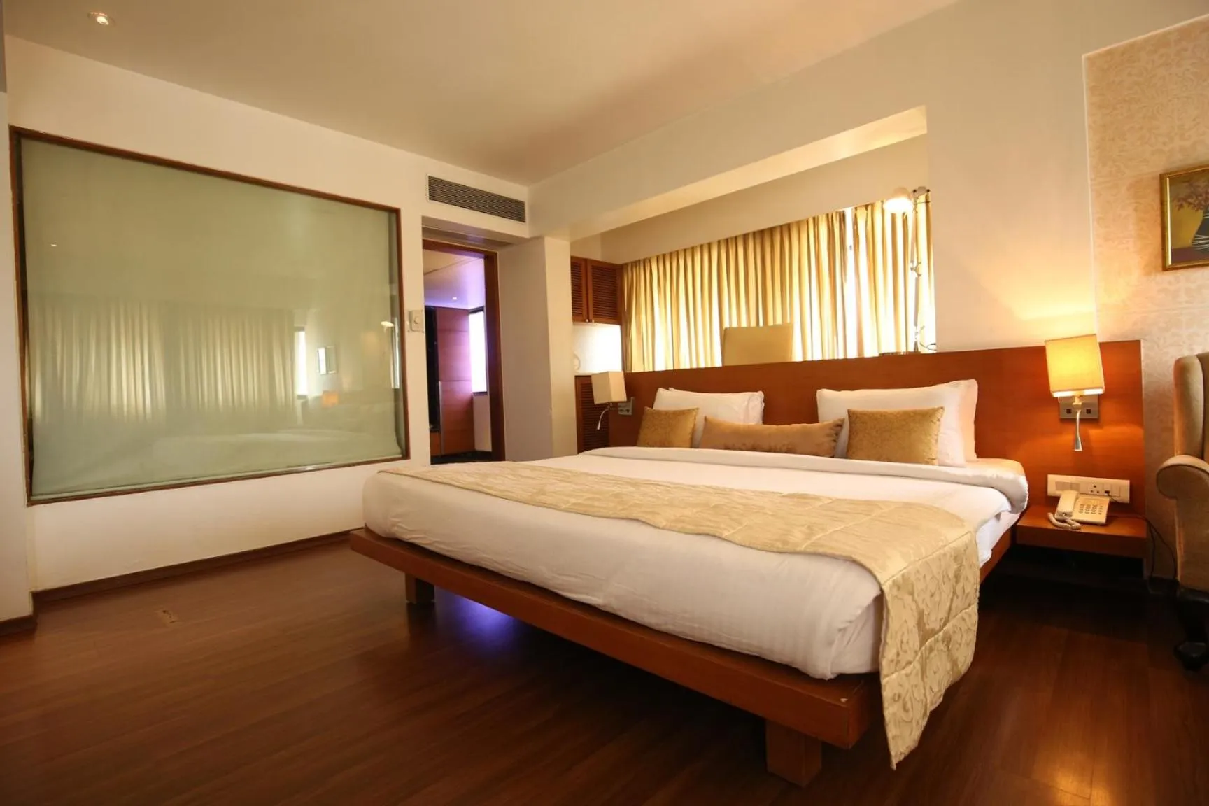 Bedroom, Bed in Moti Mahal