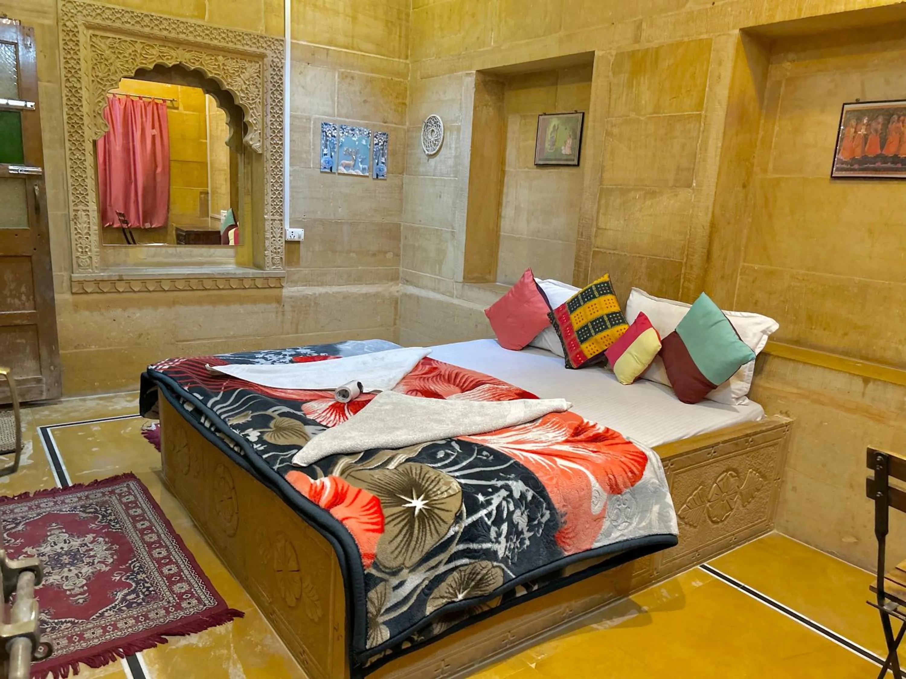 Bed in Hotel Pol Haveli Jaisalmer