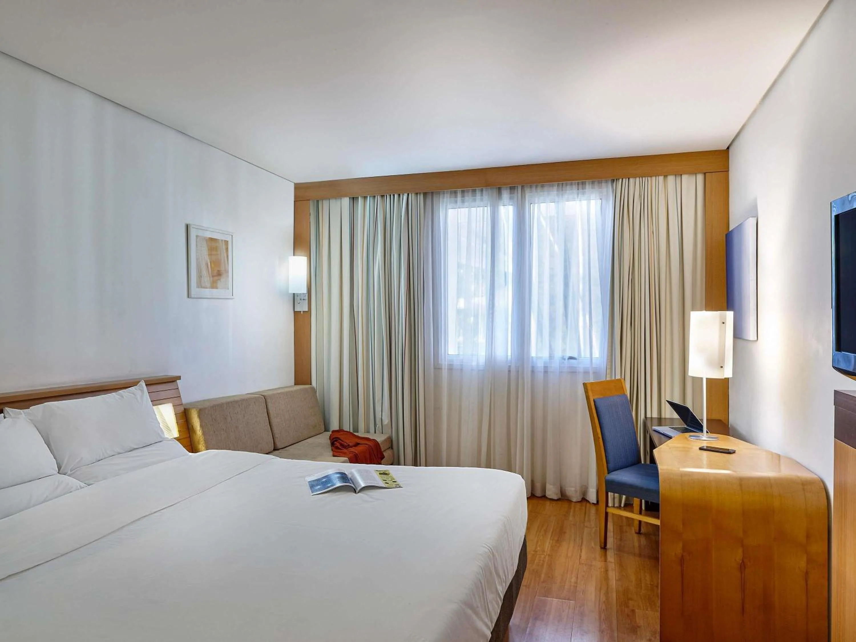 Bedroom, Bed in Novotel Sao Jose dos Campos