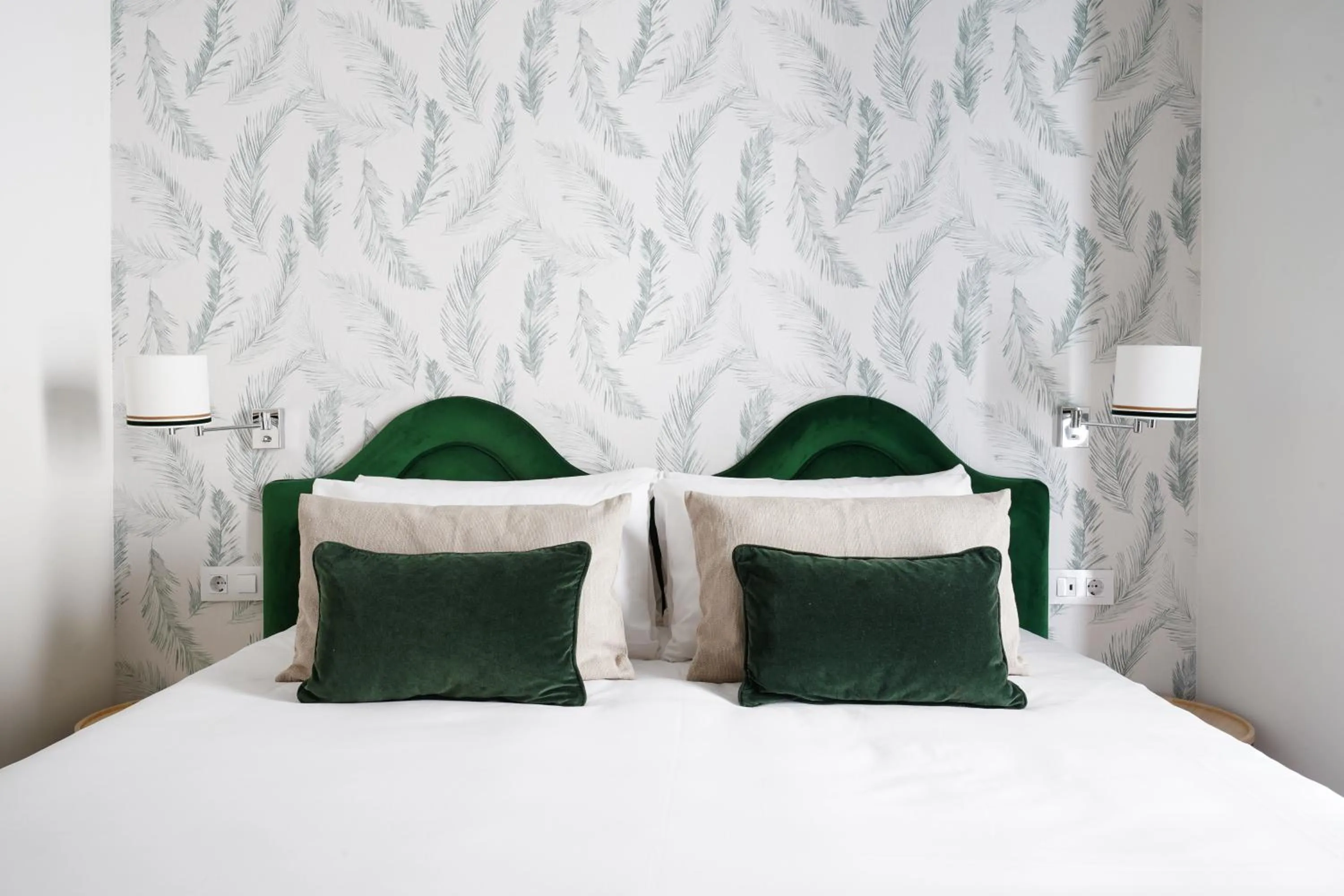 Bed in Numa Seville Alegre