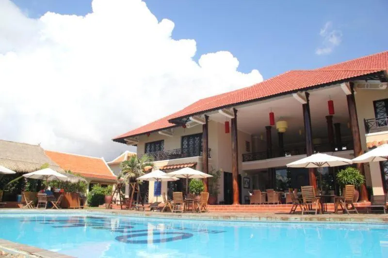 Swimming pool in Orchid Boutique Beach Resort