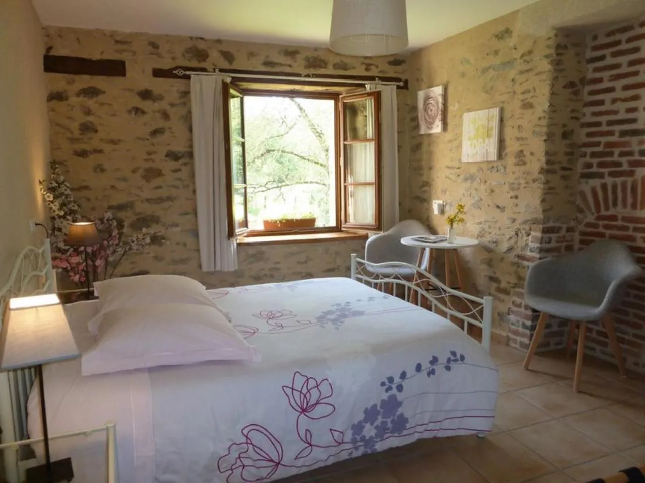 Bedroom, Bed in Le Moulin de Drapras