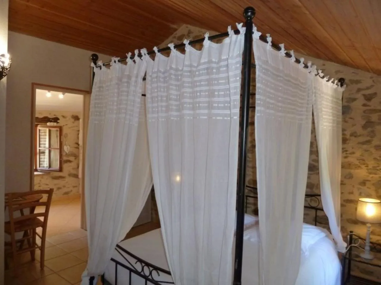 Bedroom, Bed in Le Moulin de Drapras