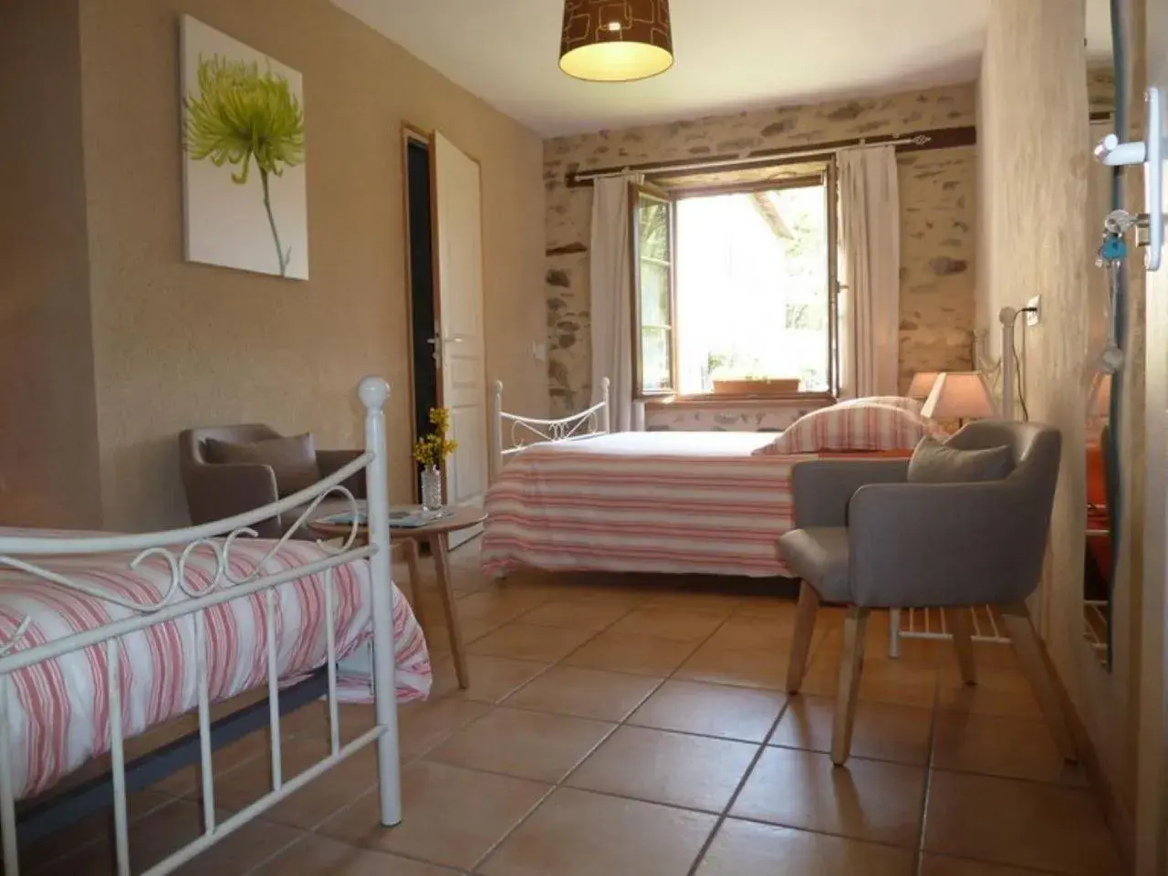 Triple Room with Garden View in Le Moulin de Drapras Triple Room with Garden View in Le Moulin de Drapras