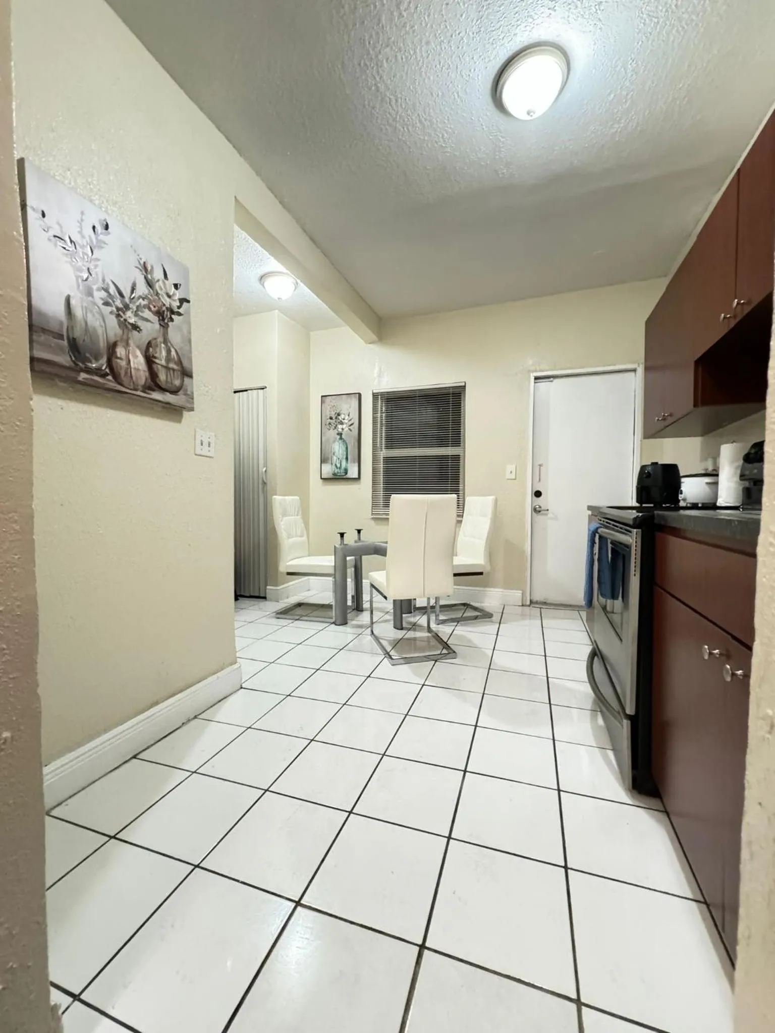 Kitchen or kitchenette in Graffiti Wynwood