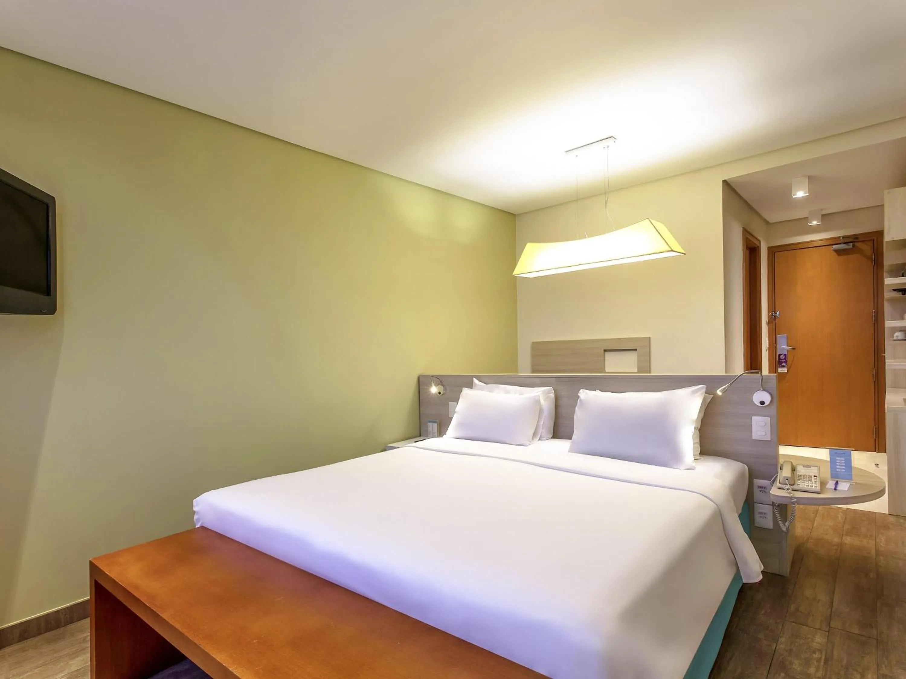 Bedroom, Bed in Mercure Salvador Rio Vermelho