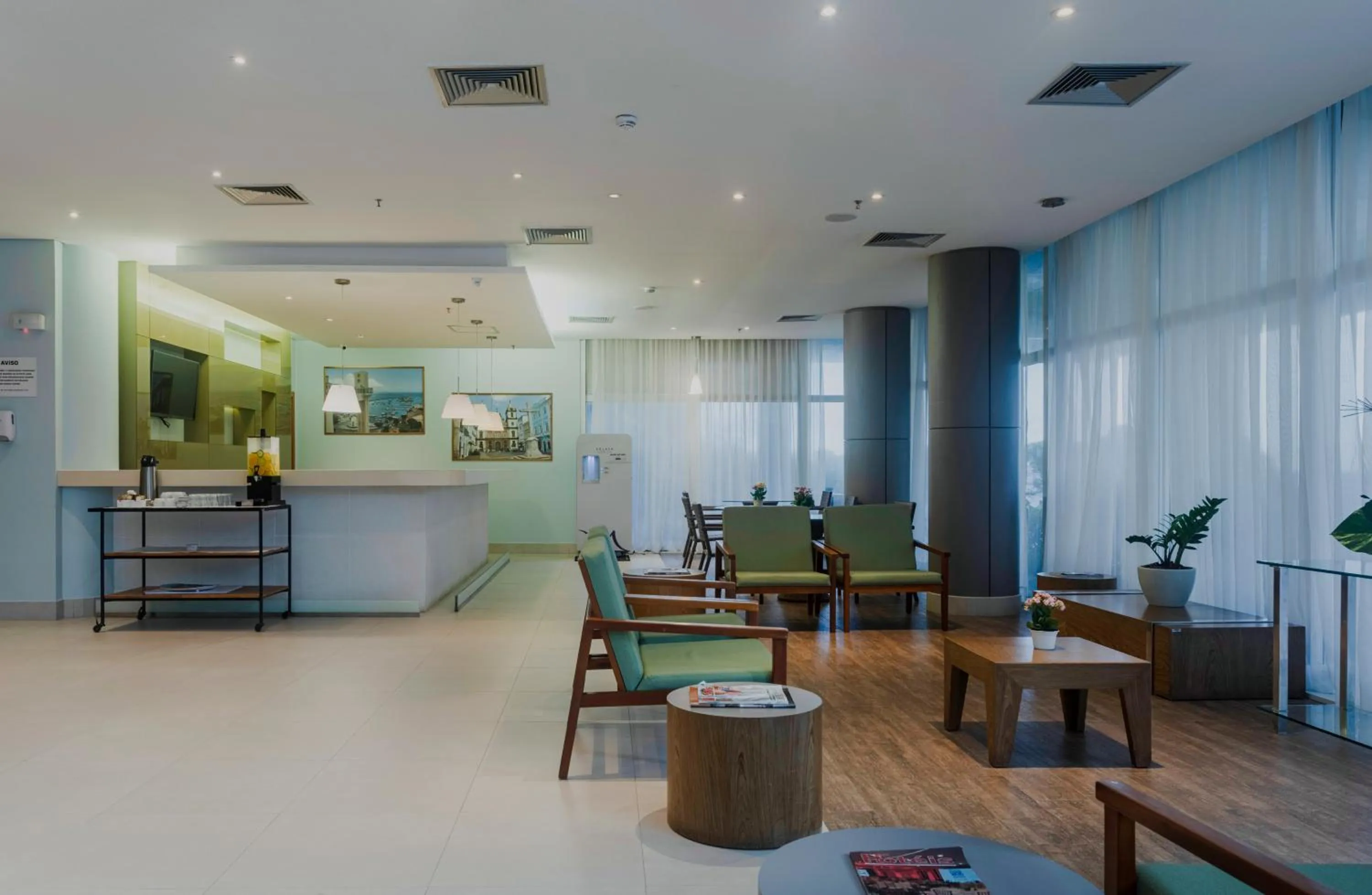 Lobby or reception in Mercure Salvador Rio Vermelho