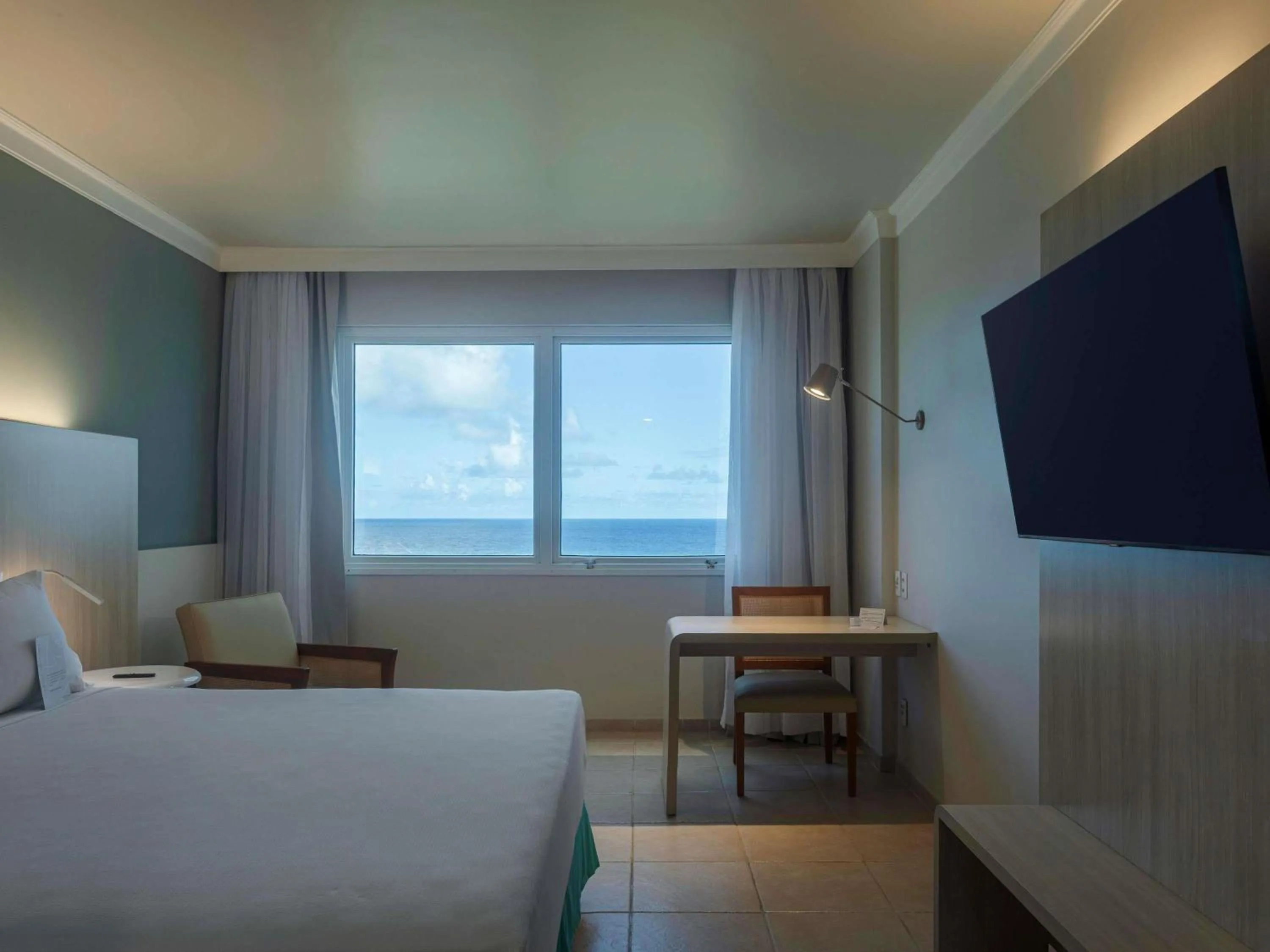 Bedroom, Bed in Mercure Salvador Rio Vermelho