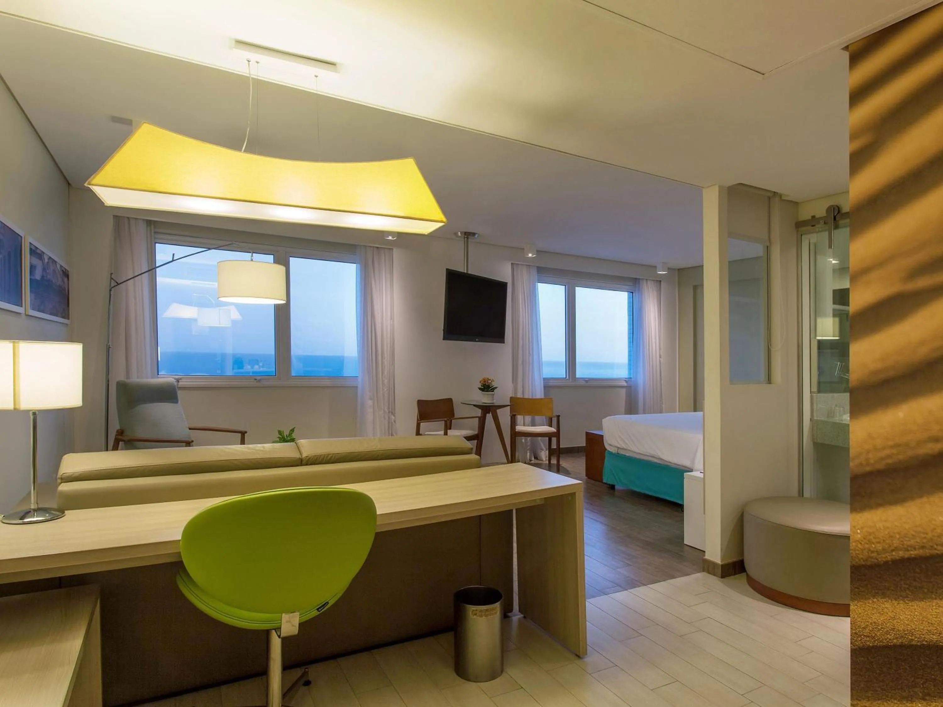 Bedroom in Mercure Salvador Rio Vermelho