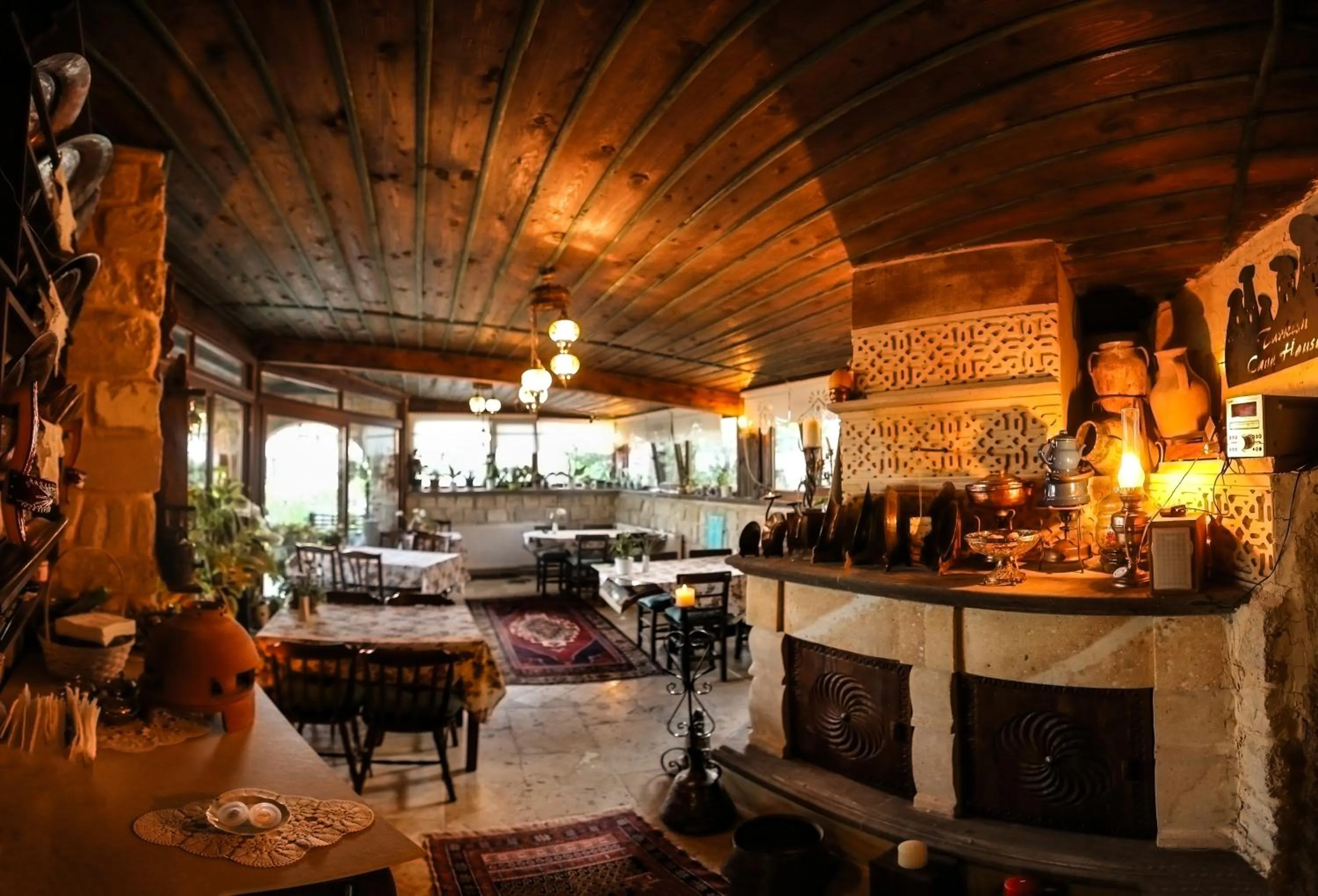 Restaurant/places to eat in Turkish Cave House