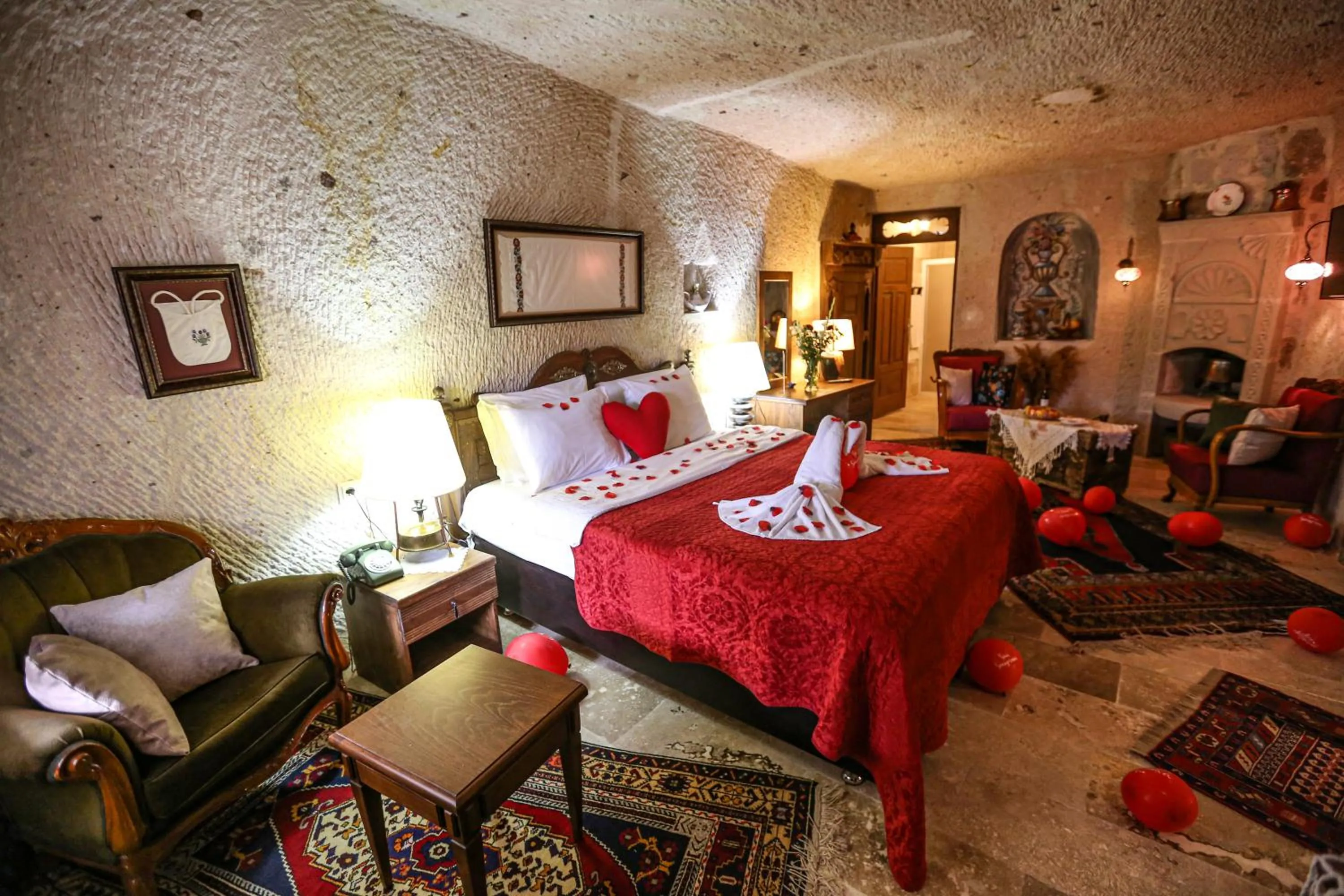 Photo of the whole room in Turkish Cave House