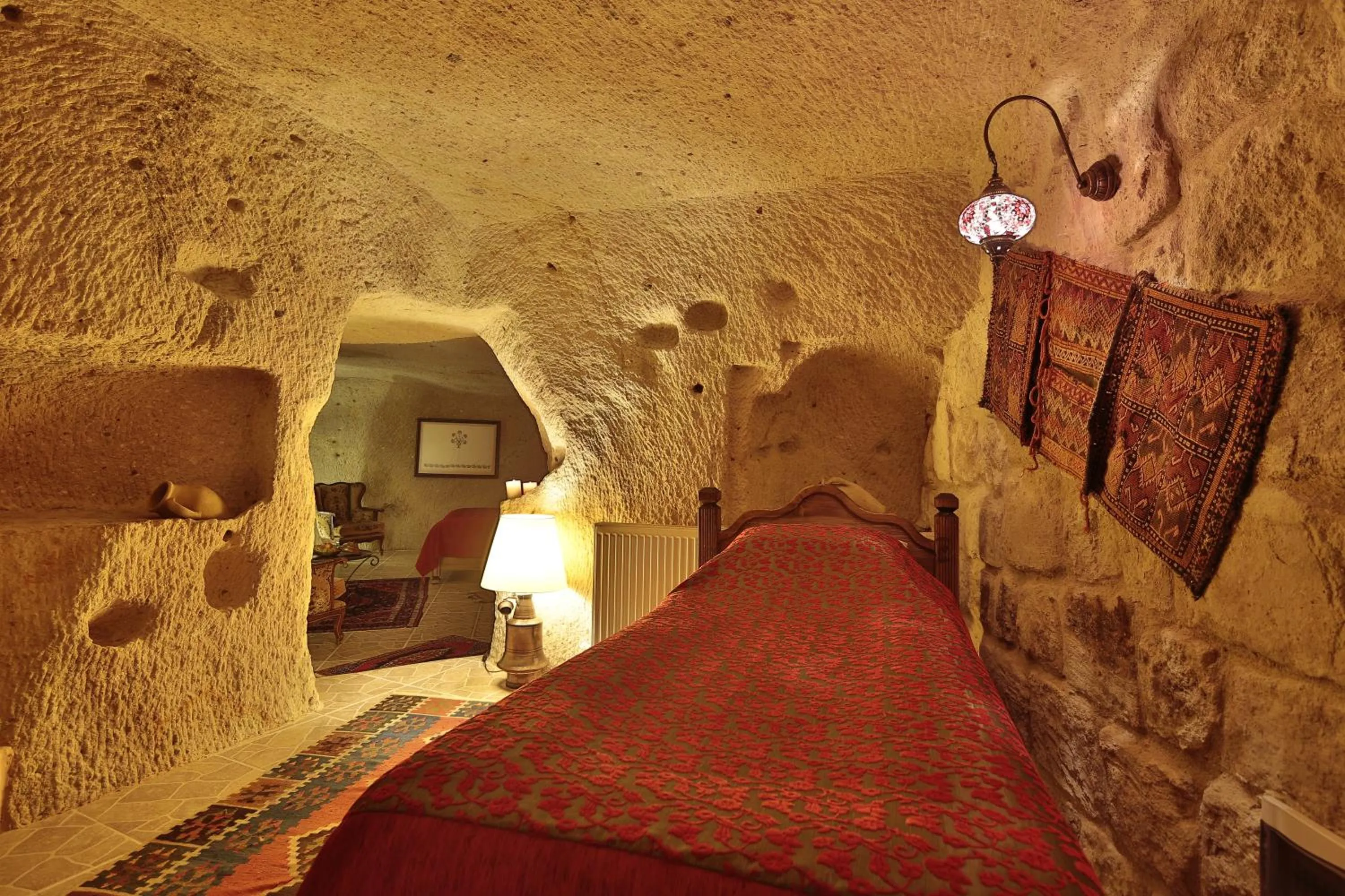 Photo of the whole room, Bed in Turkish Cave House