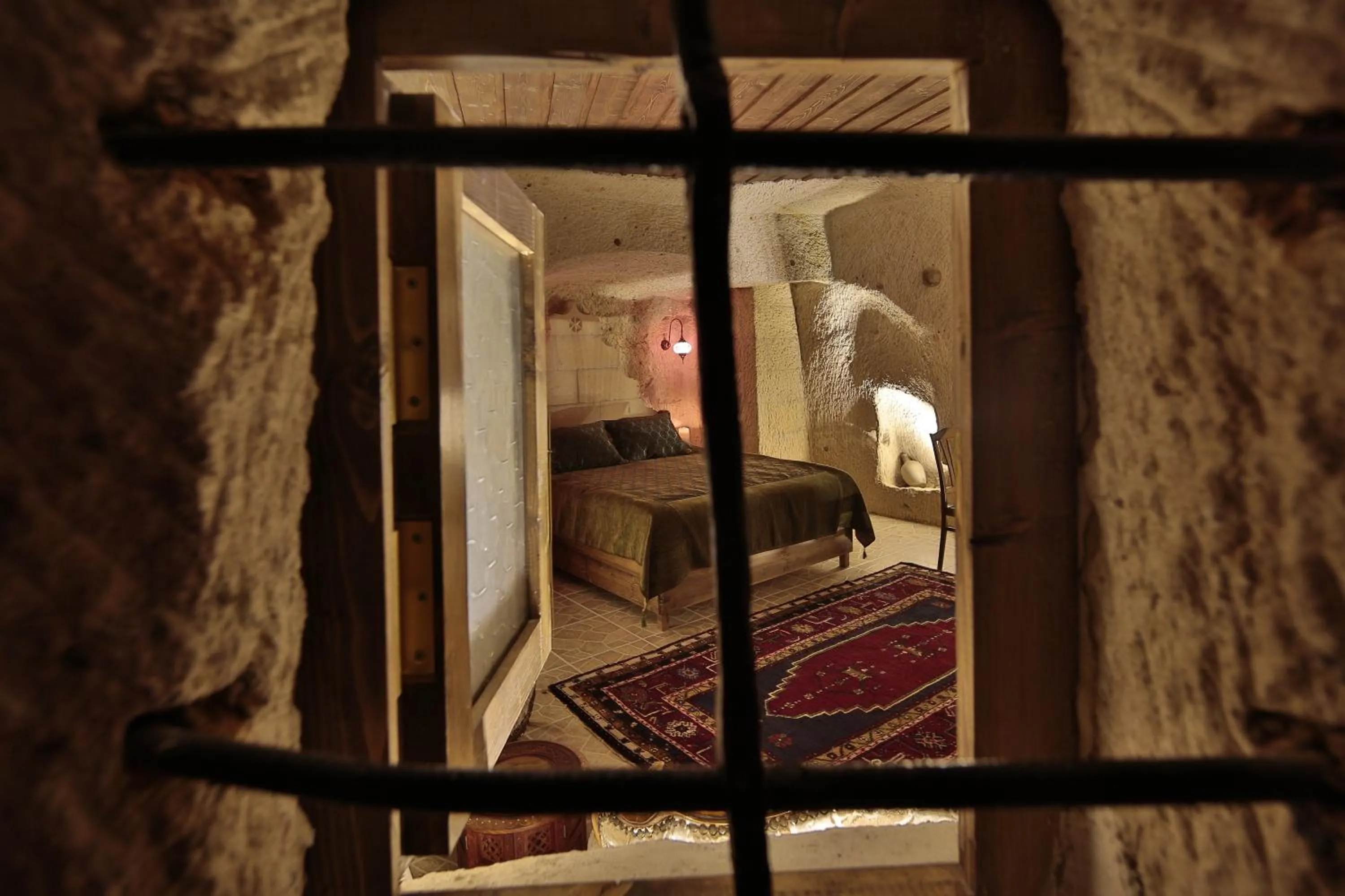 Photo of the whole room, Bed in Turkish Cave House